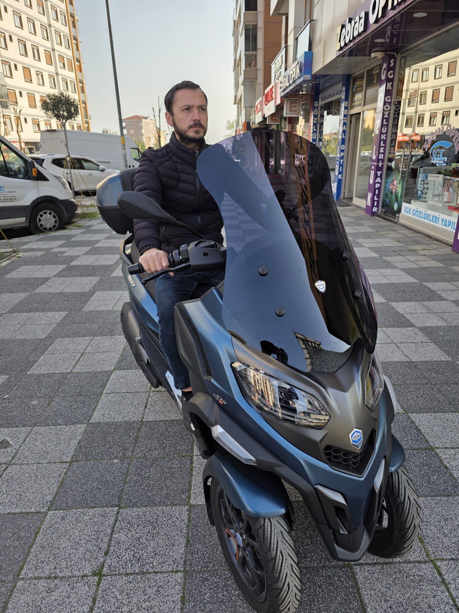 Piaggio MP3 530 Siperlik Ön Cam 2023-2025 Model 72cm Siyah Renkli 4mm UZUN CAM