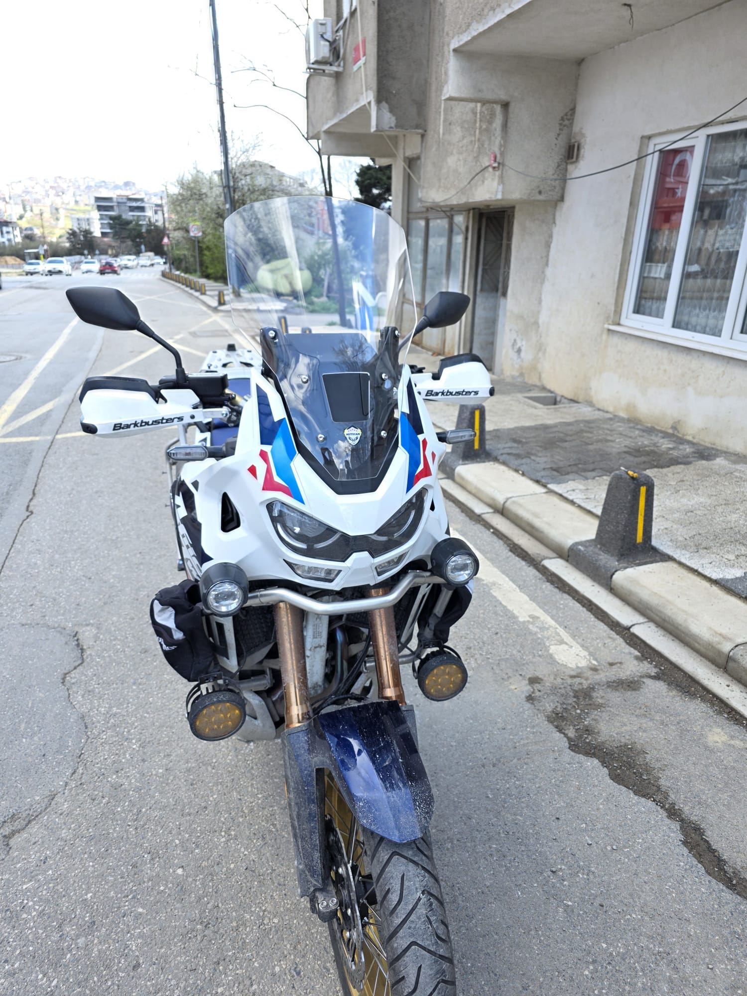 Honda Africa twin CRF 1100 L4 Ön Cam 2023-2025 Model 54cm Şeffaf Renkli 4mm UZUN VE GENİŞ