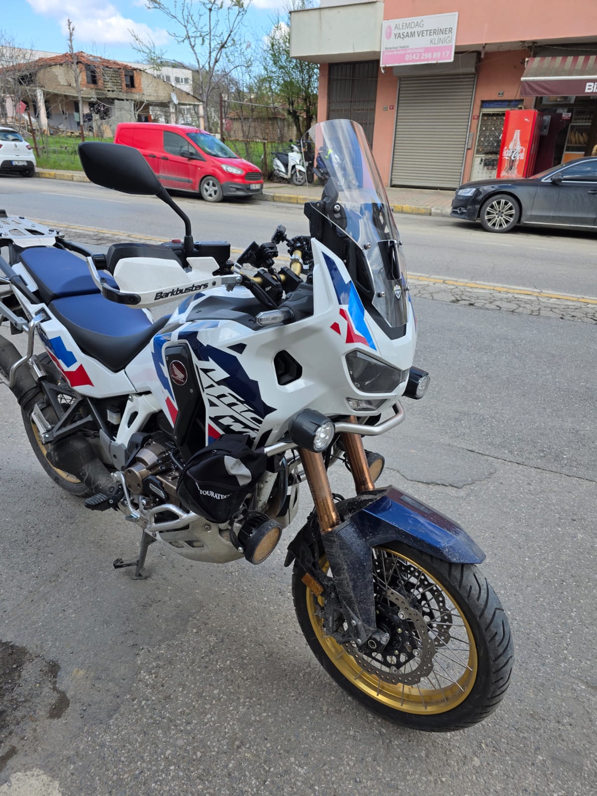 Honda Africa twin CRF 1100 L4 Ön Cam 2023-2025 Model 46cm Şeffaf Renkli  ORİJİNAL BOYLU
