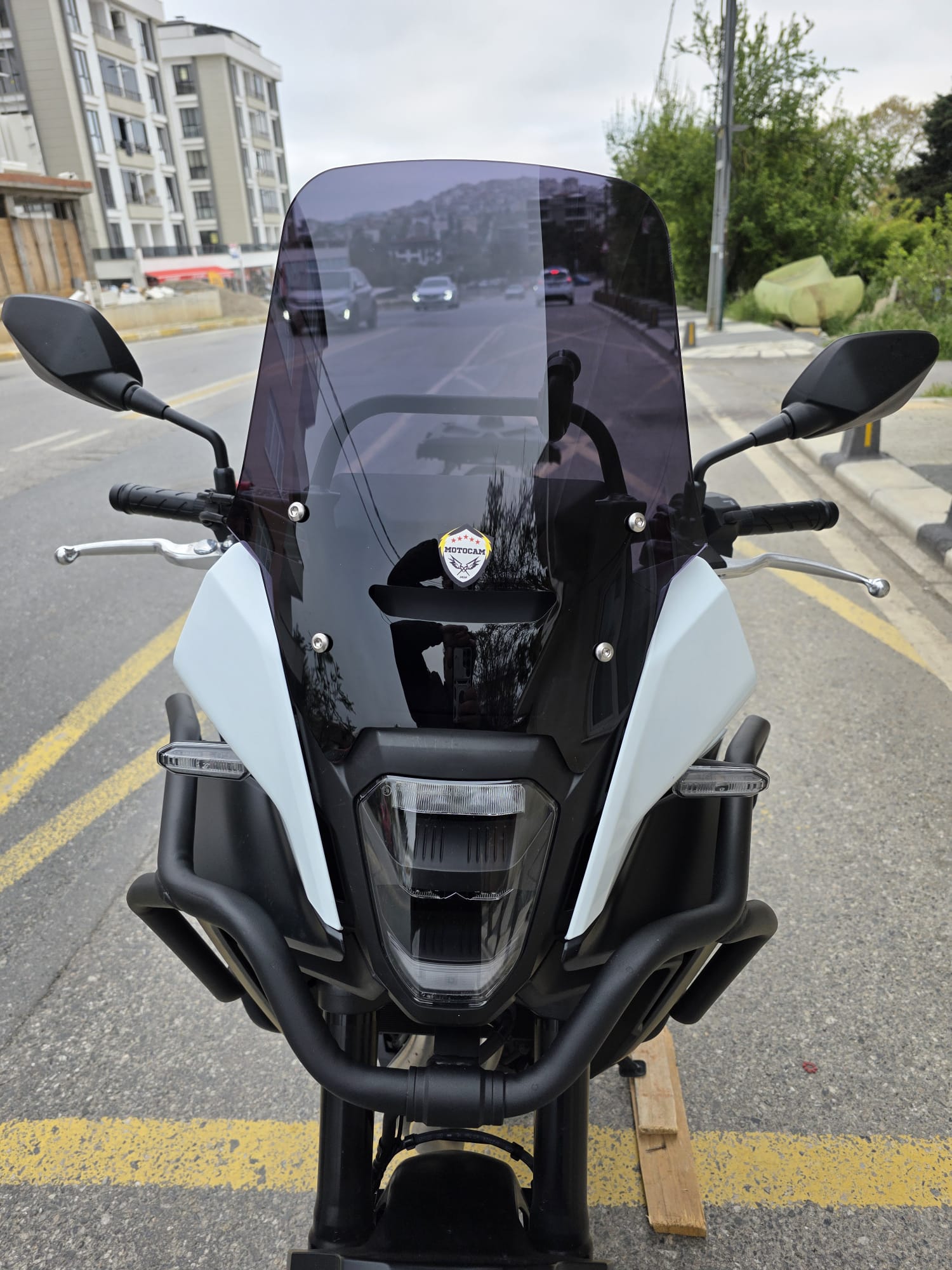 Honda NX 500 Ön Cam 34cm 2025 Model Siyah Renkli 4mm Orijinal Boylu
