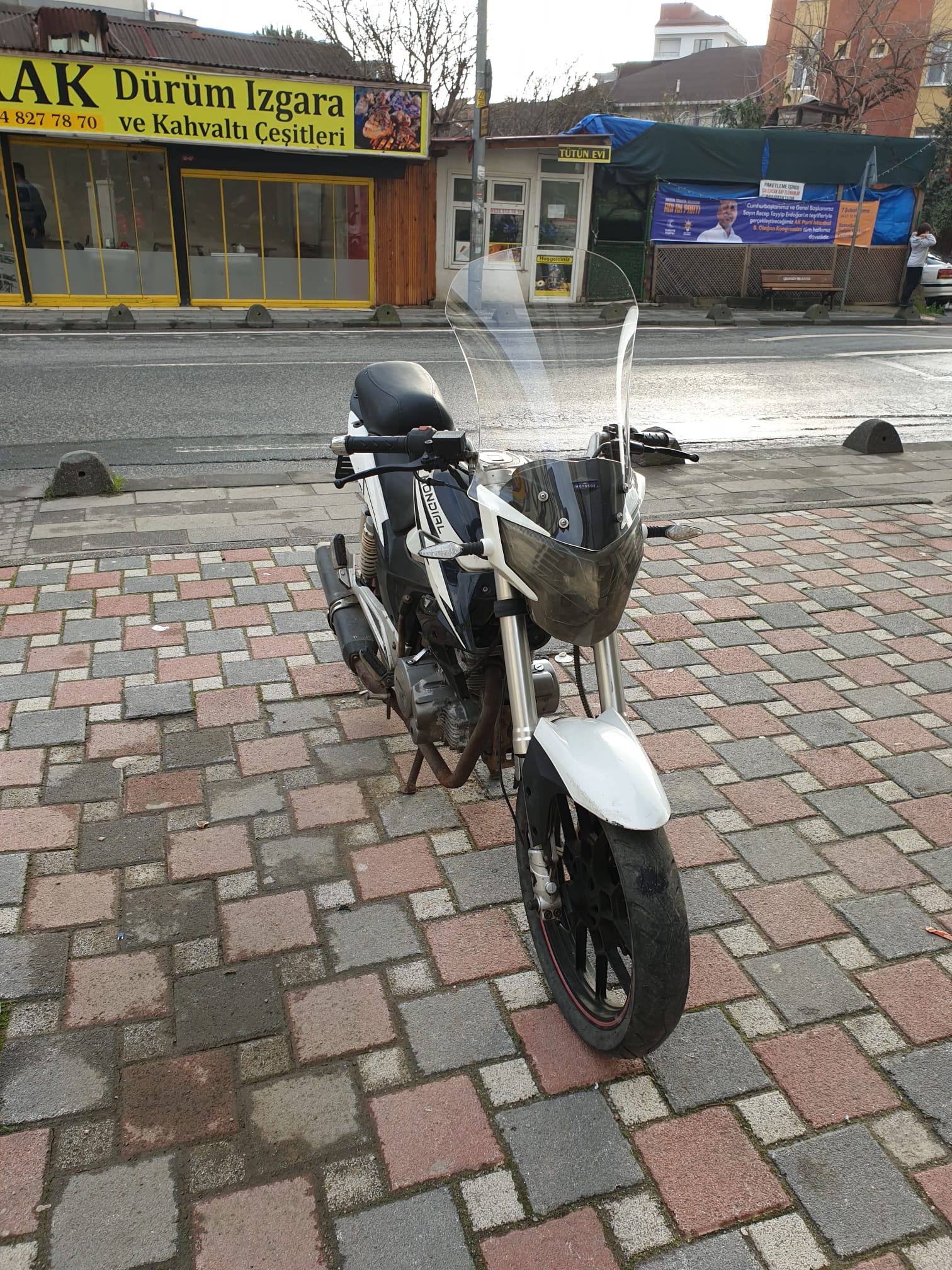 Mondial 180 Z One S Siperlik Ön Cam 58cm 2014 2022 Model Şeffaf Renkli