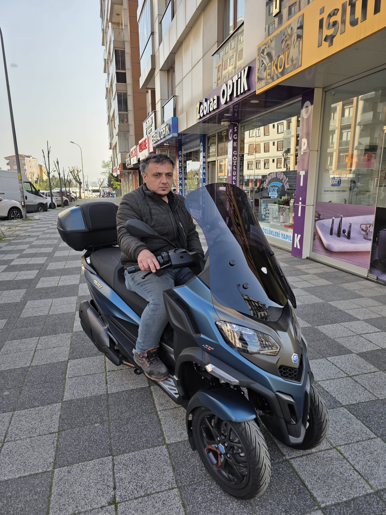 Piaggio MP3 530 Siperlik Ön Cam 2023-2025 Model 72cm Siyah Renkli 4mm UZUN CAM