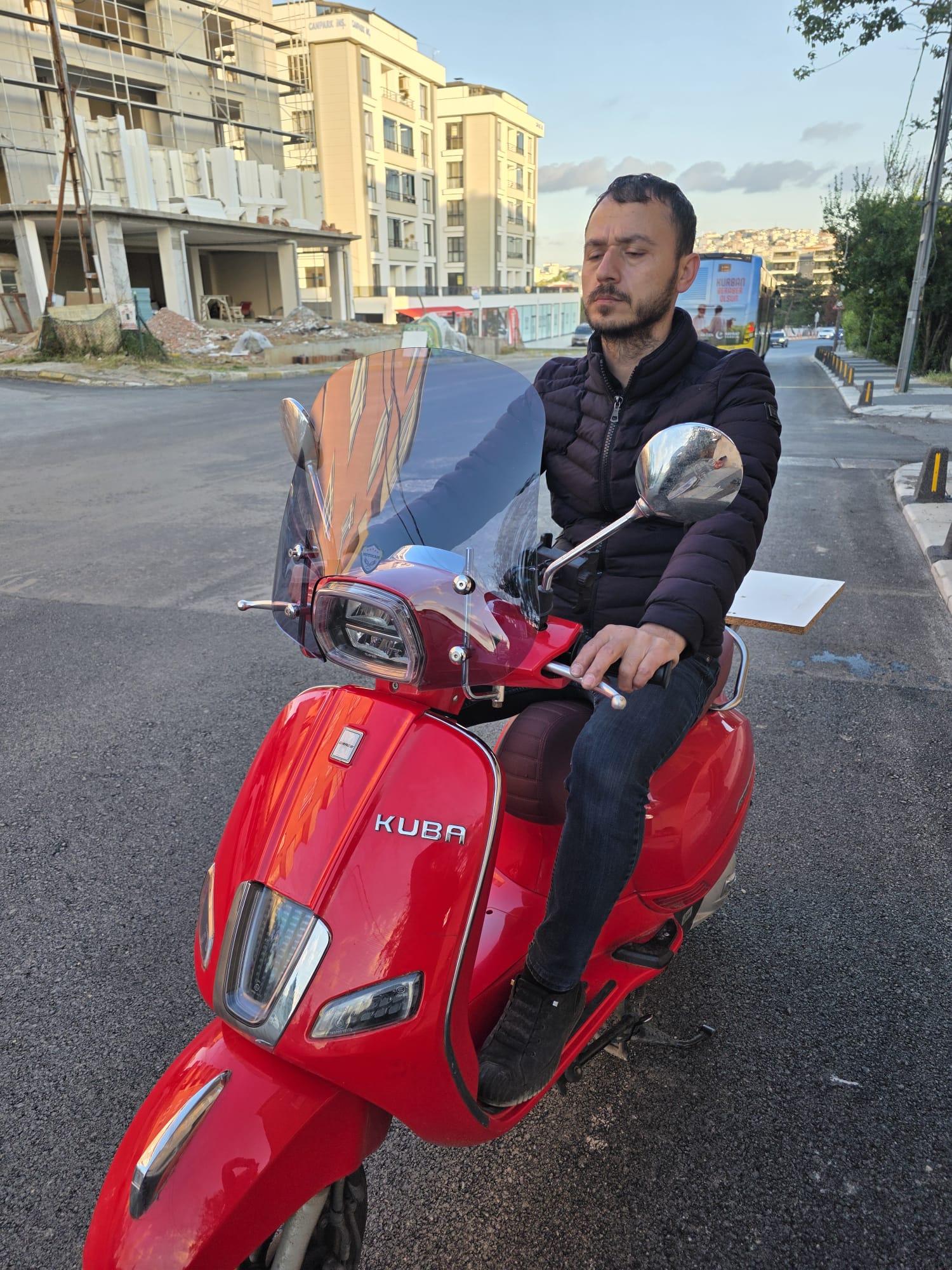 Küba Grace 50 125 Ön Cam 2023-2025 Model 42cm Füme Renkli Elcikli APARATSIZDIR