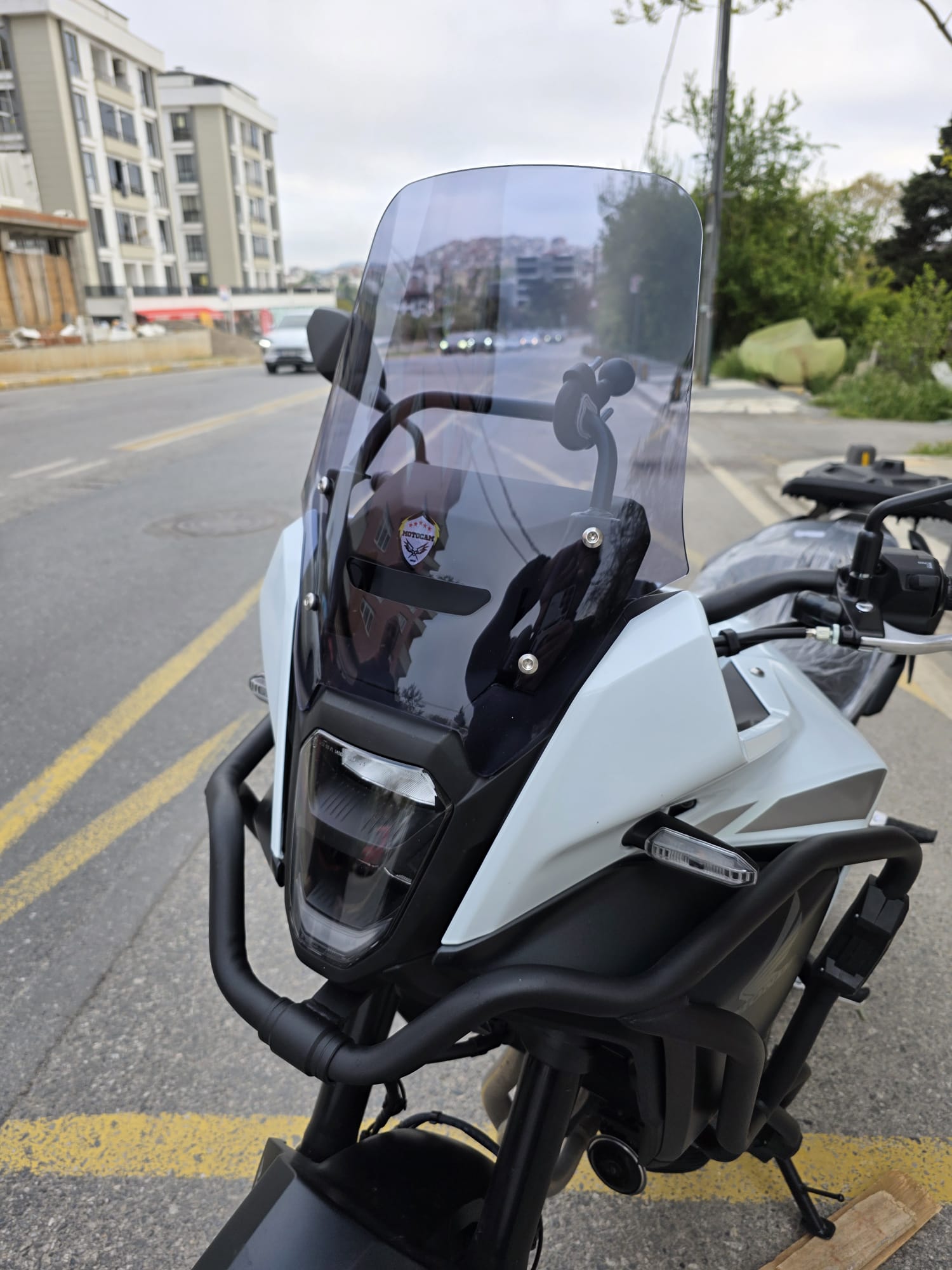 Honda NX 500 Ön Cam 34cm 2025 Model Füme Renkli 4mm Orijinal Boylu