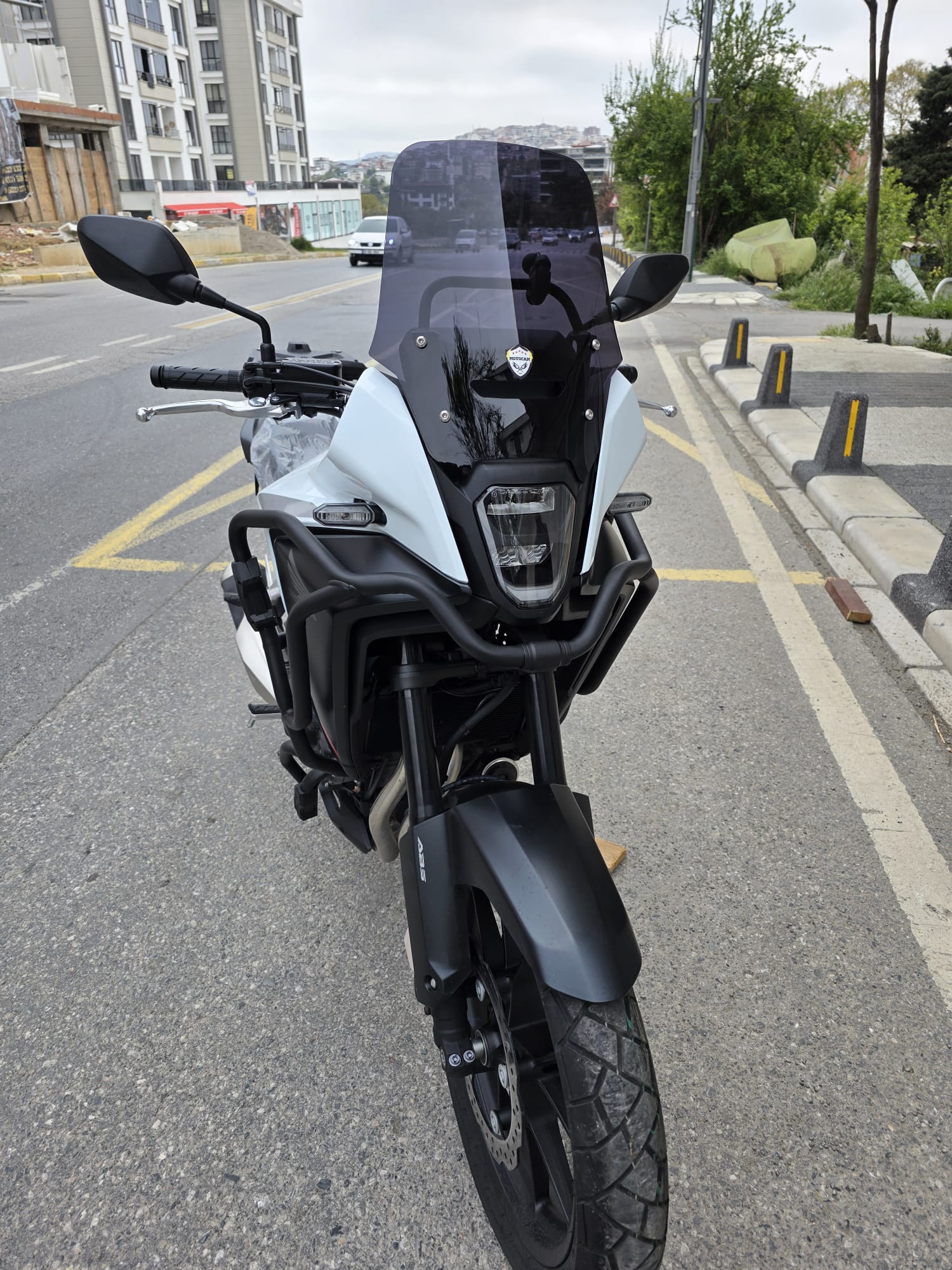 Honda NX 500 Ön Cam 34cm 2025 Model Siyah Renkli 4mm Orijinal Boylu