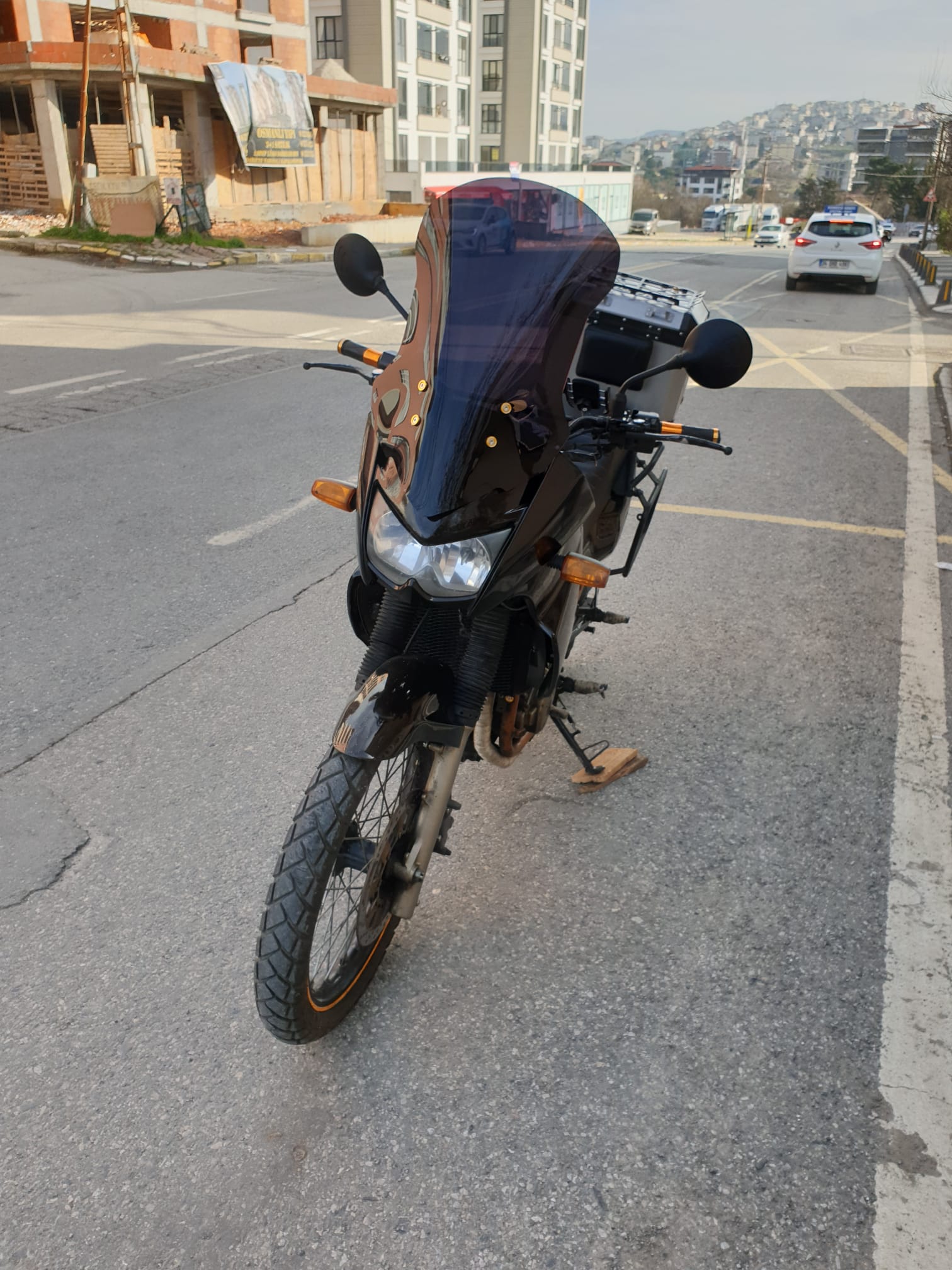 Kawasaki KLE 500 Siperlik Ön Cam 2005-2008 Model 58cm Siyah Renkli 4mm UZUN CAM
