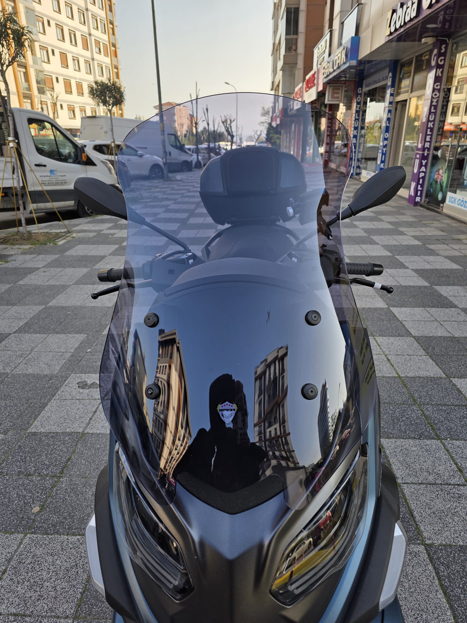 Piaggio MP3 530 Siperlik Ön Cam 2023-2025 Model 72cm Füme Renkli 4mm UZUN CAM