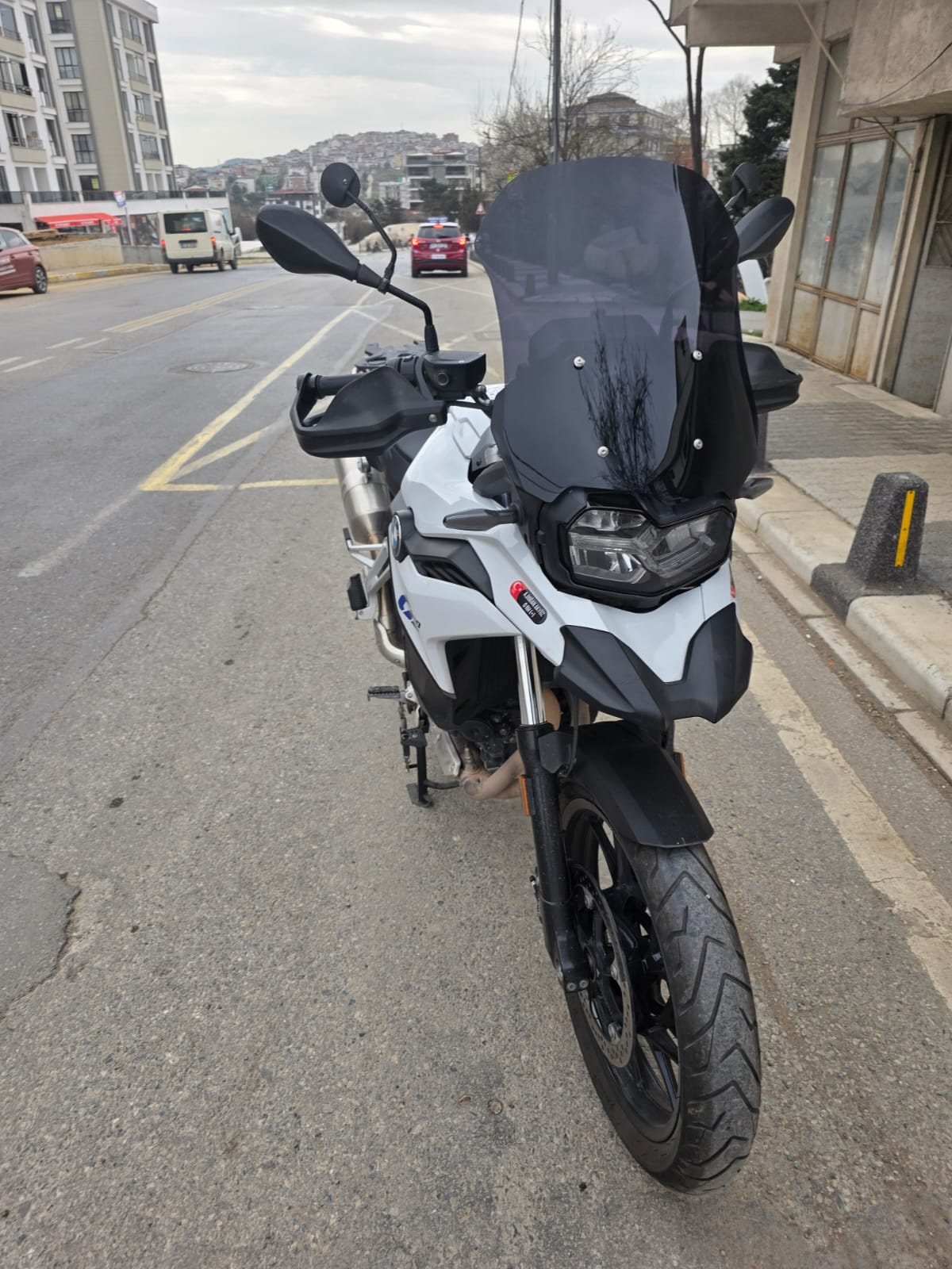 Bmw F800 GS Siperlik Ön Cam 2023-2025 Model 44cm Siyah Renkli 4mm