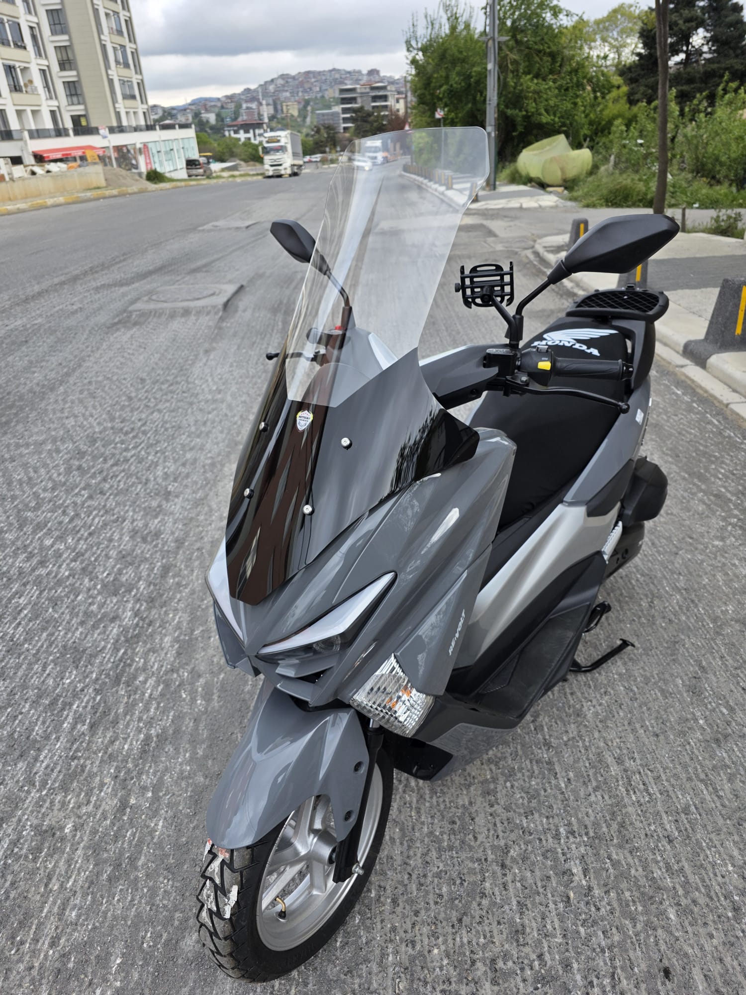 Revolt RSX4 Siperlik Ön Cam 2022-2025 Model 78cm Şeffaf Renkli 4mm UZUN CAM