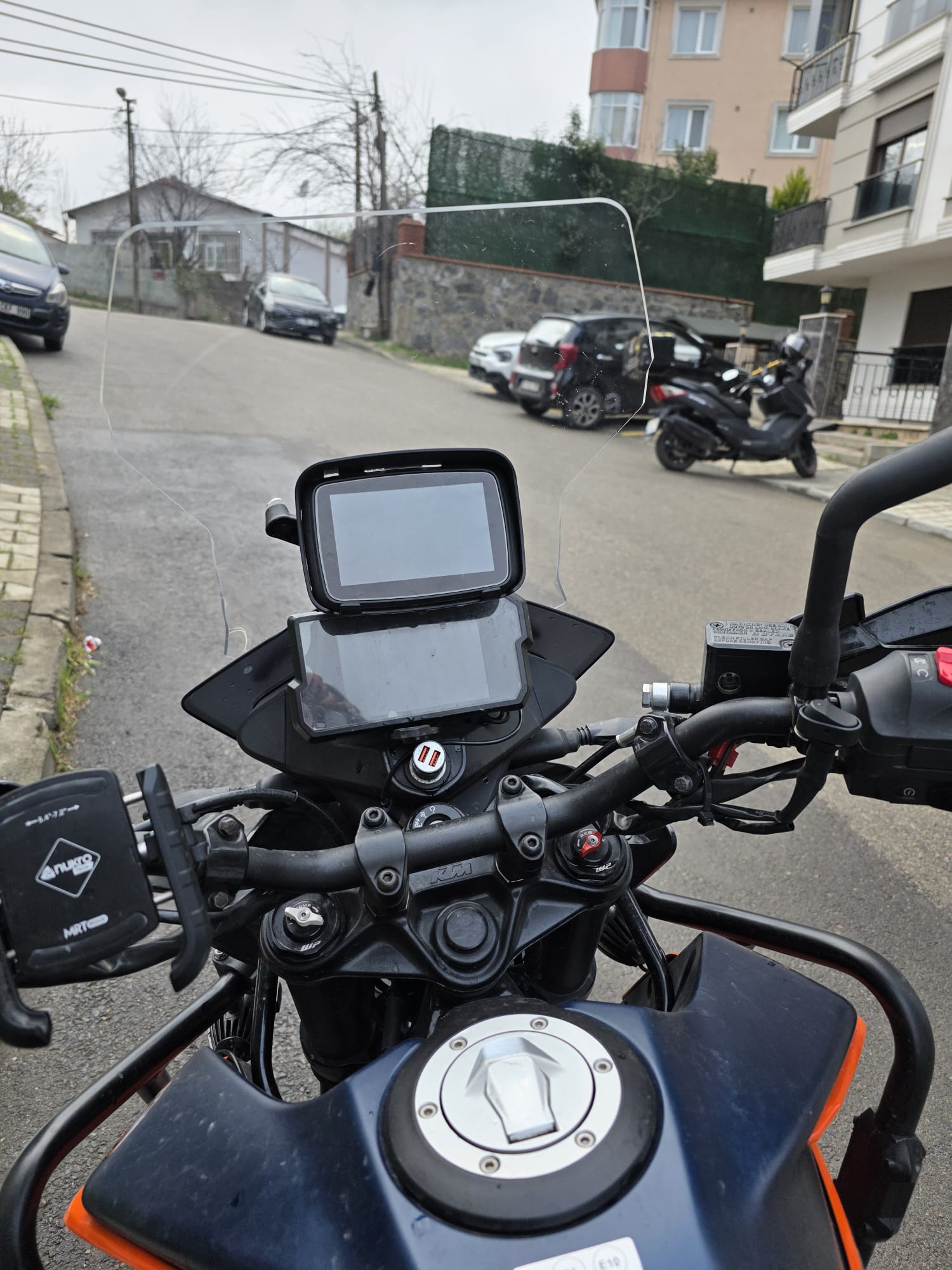 KTM Duke 390 Siperlik Ön Cam 2013-2023 Model 57cm Şeffaf Renkli UZUN CAM