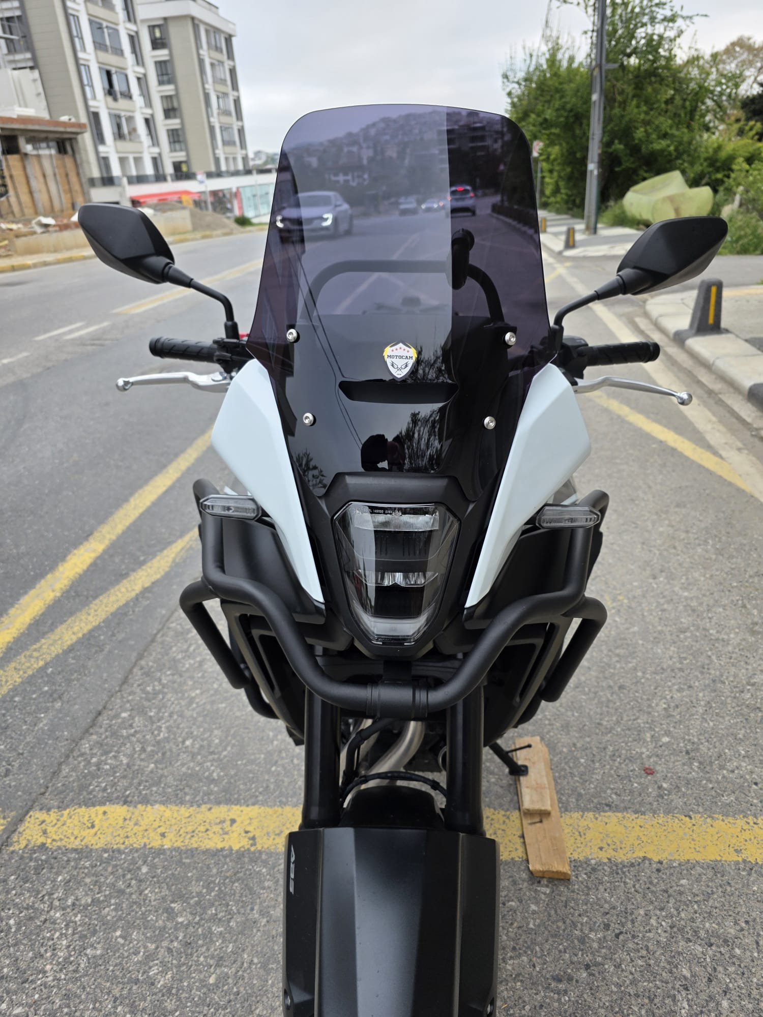 Honda NX 500 Ön Cam 34cm 2025 Model Siyah Renkli 4mm Orijinal Boylu