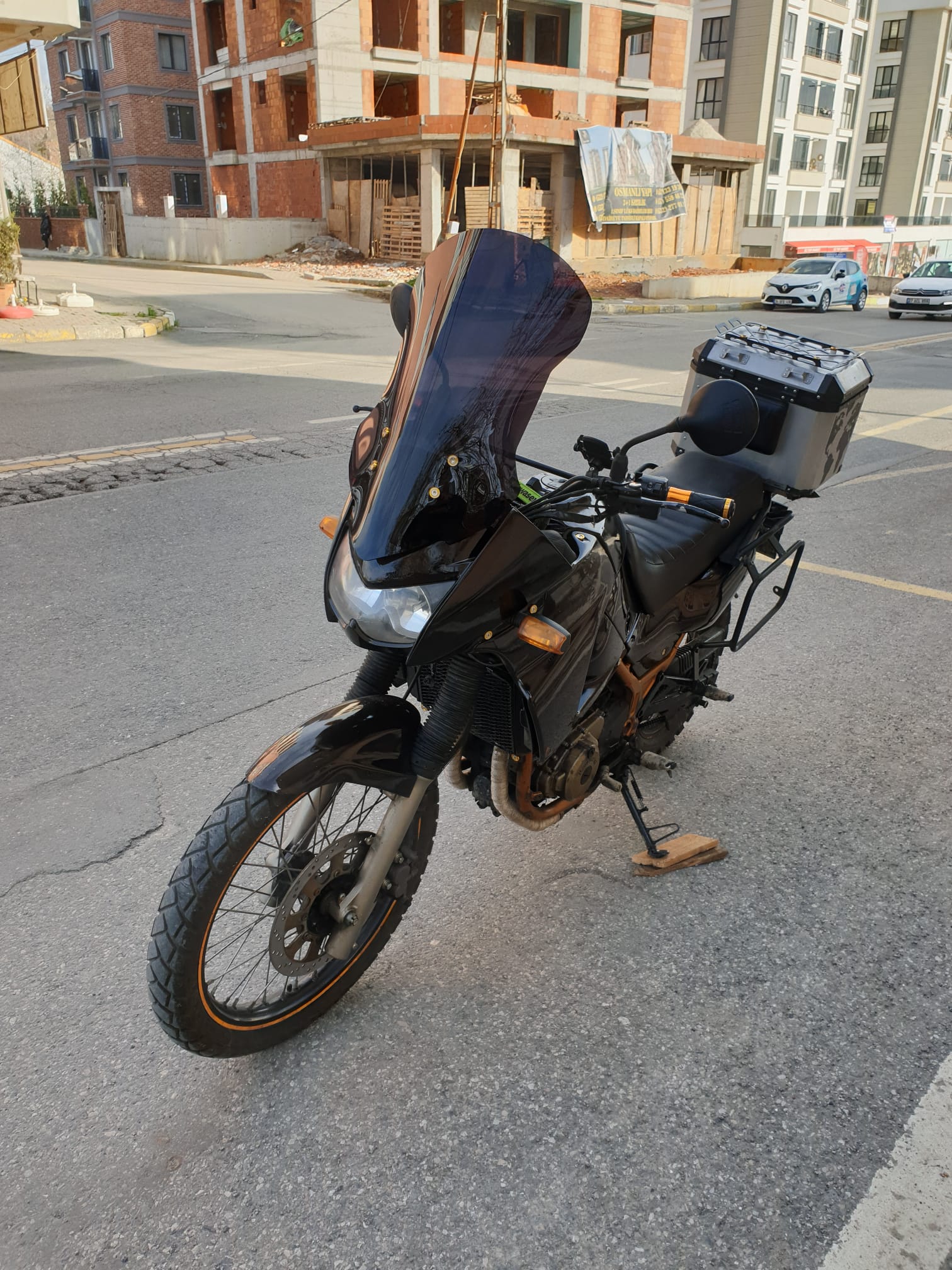 Kawasaki KLE 500 Siperlik Ön Cam 2005-2008 Model 58cm Siyah Renkli 4mm UZUN CAM