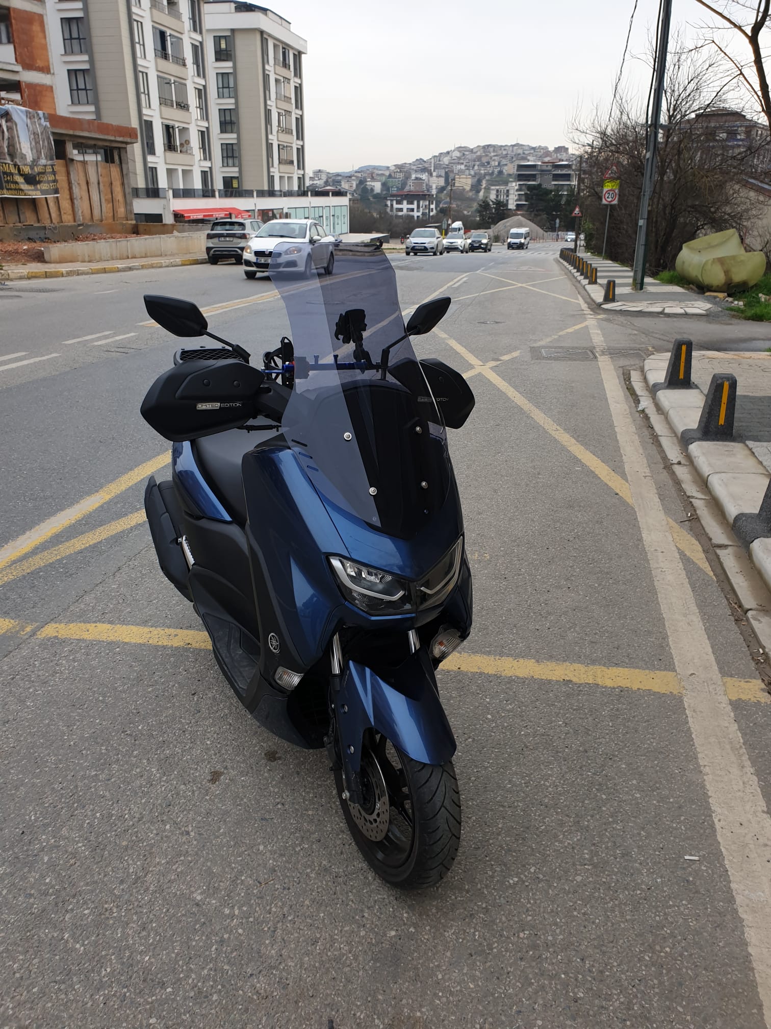 Yamaha Nmax Siperlik Ön Cam 2021-2025 Model 72cm Füme Renkli 4mm UZUN CAM