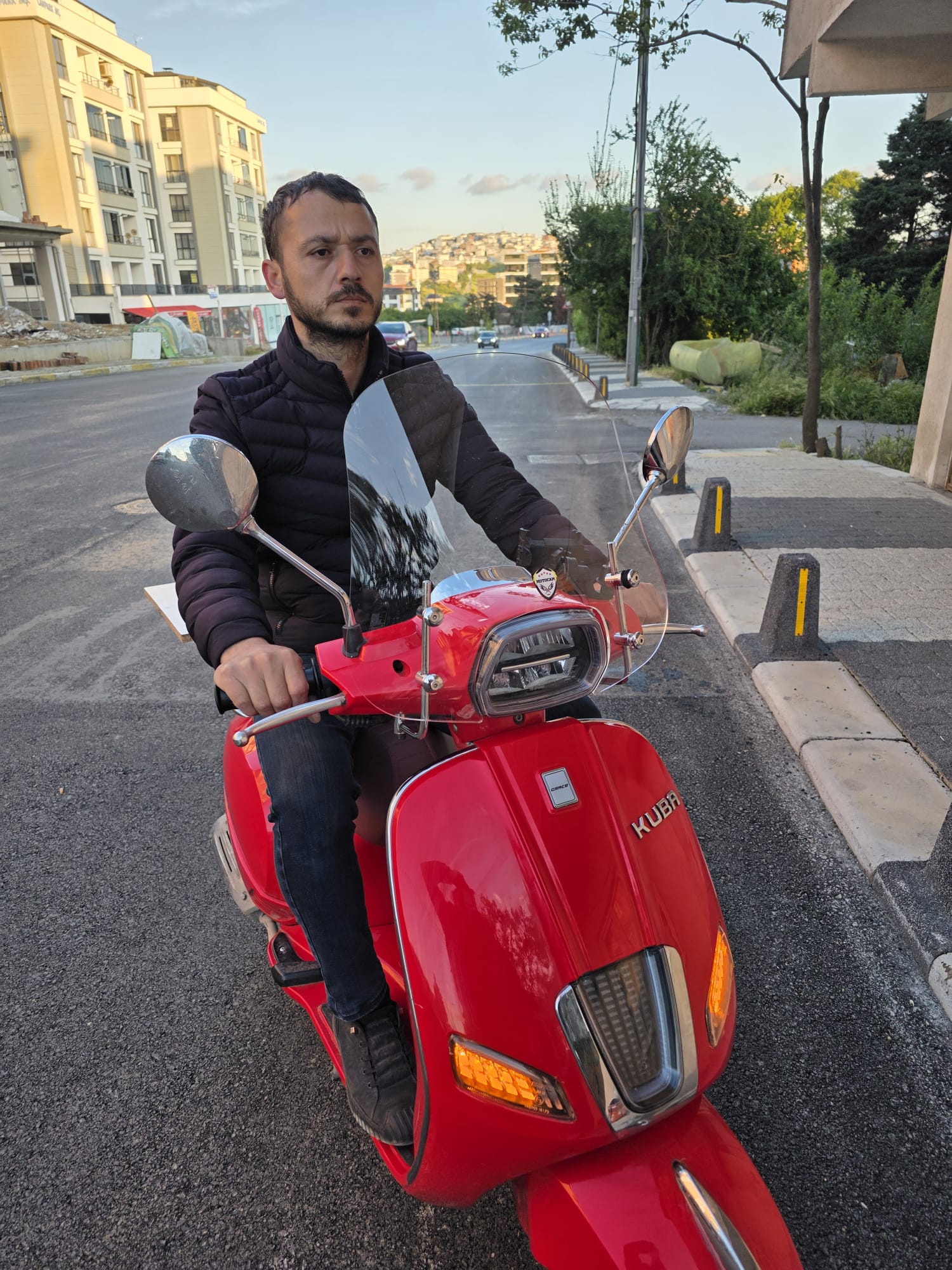 Küba Grace 50 125 Ön Cam 2023-2025 Model 42cm şeffaf Renkli Elcikli APARATSIZDIR