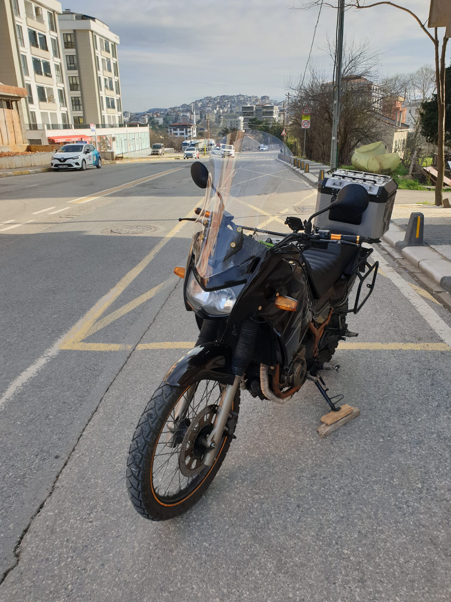 Kawasaki KLE 500 Siperlik Ön Cam 2005-2008 Model 58cm Şeffaf Renkli 4mm UZUN CAM