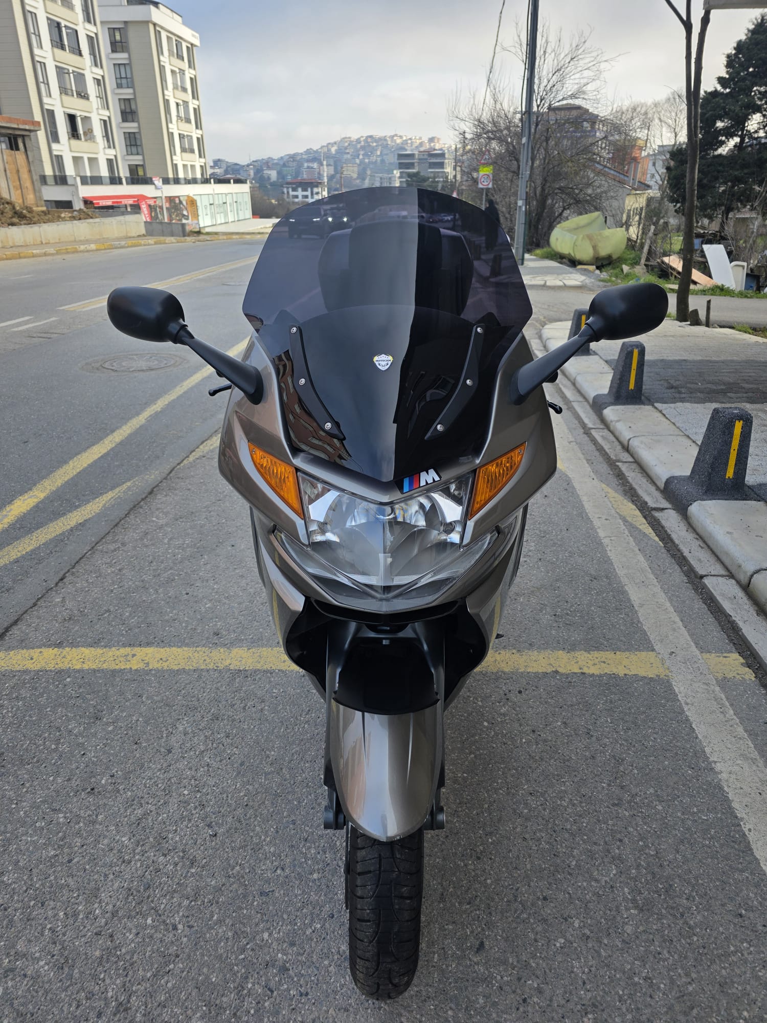 BMW K 1300 GT Siperlik Ön Cam 2009 Model 63cm Siyah Renkli 4mm