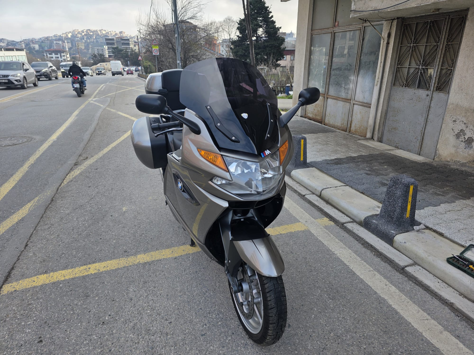 BMW K 1300 GT Siperlik Ön Cam 2009 Model 63cm Siyah Renkli 4mm