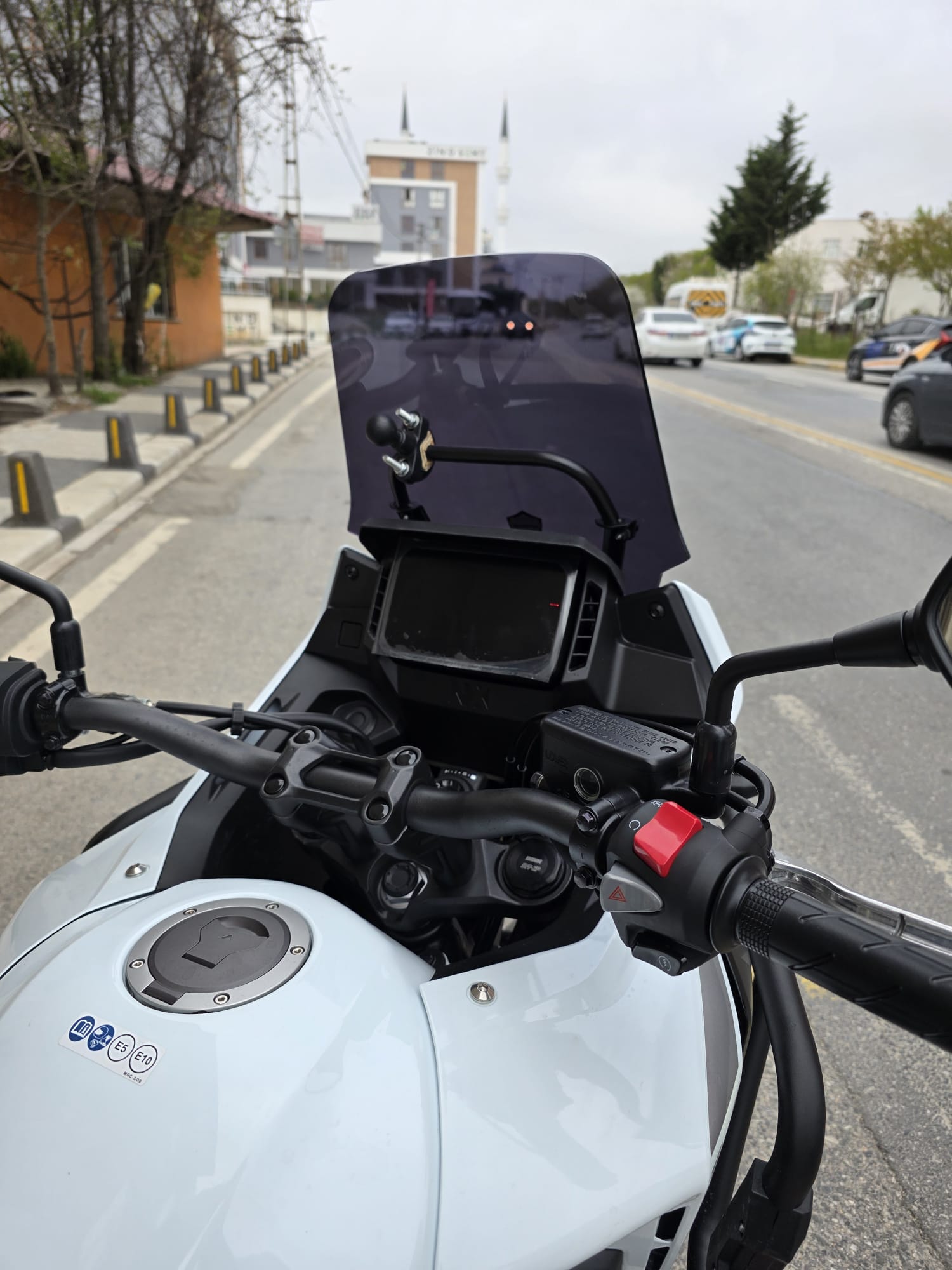 Honda NX 500 Ön Cam 34cm 2025 Model Siyah Renkli 4mm Orijinal Boylu