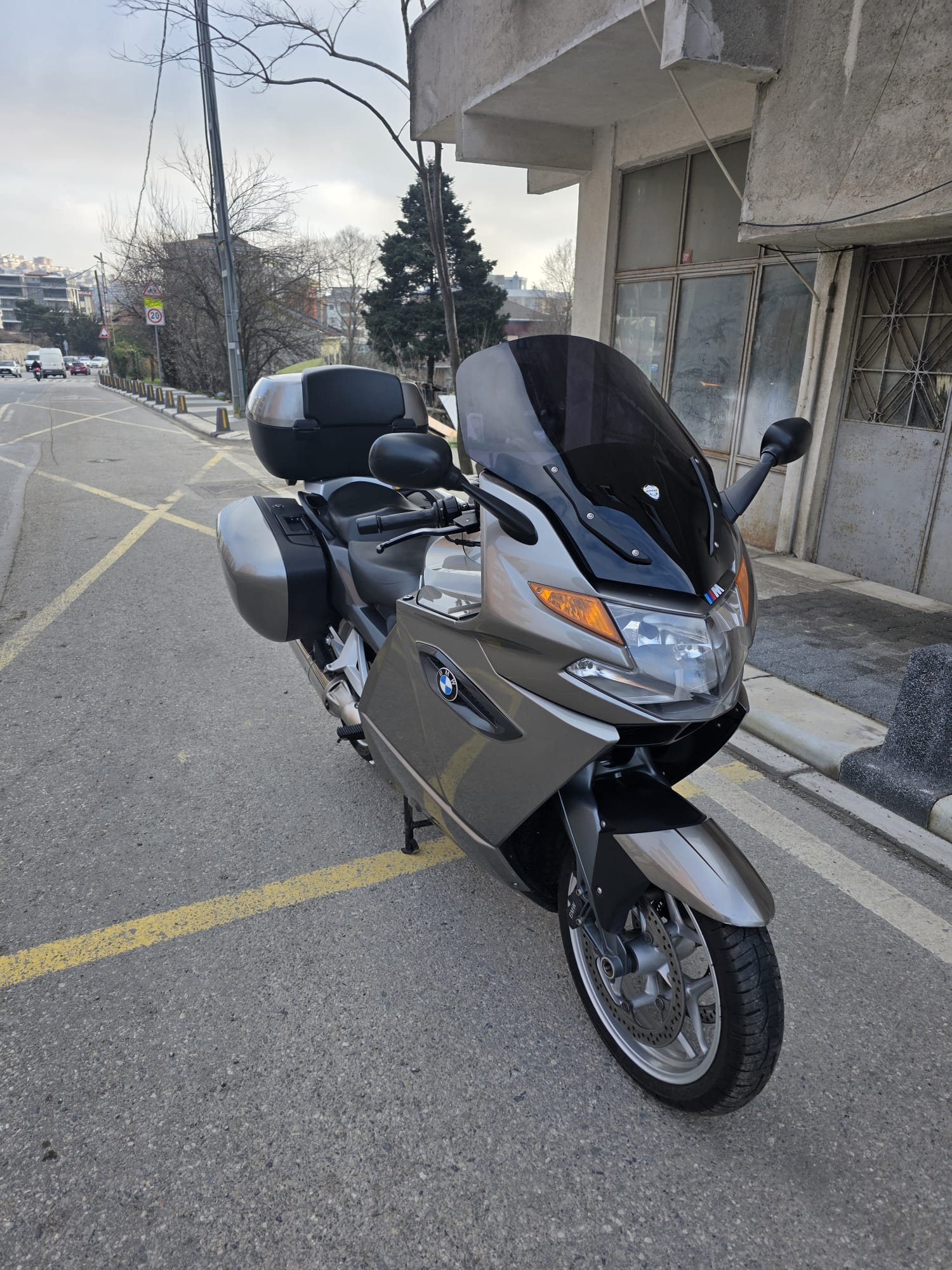 BMW K 1300 GT Siperlik Ön Cam 2009 Model 63cm Siyah Renkli 4mm