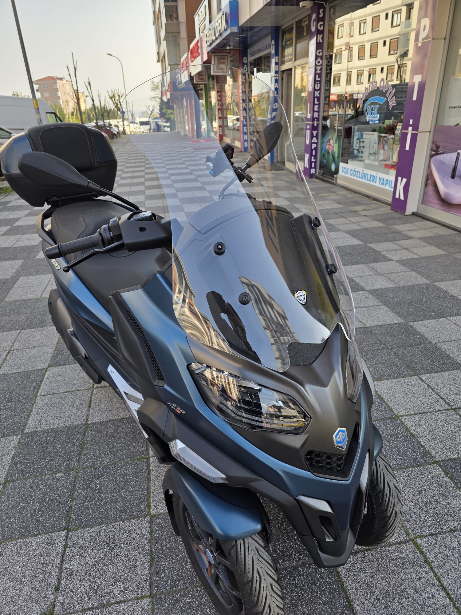 Piaggio MP3 530 Siperlik Ön Cam 2023-2025 Model 72cm Şeffaf Renkli 4mm UZUN CAM