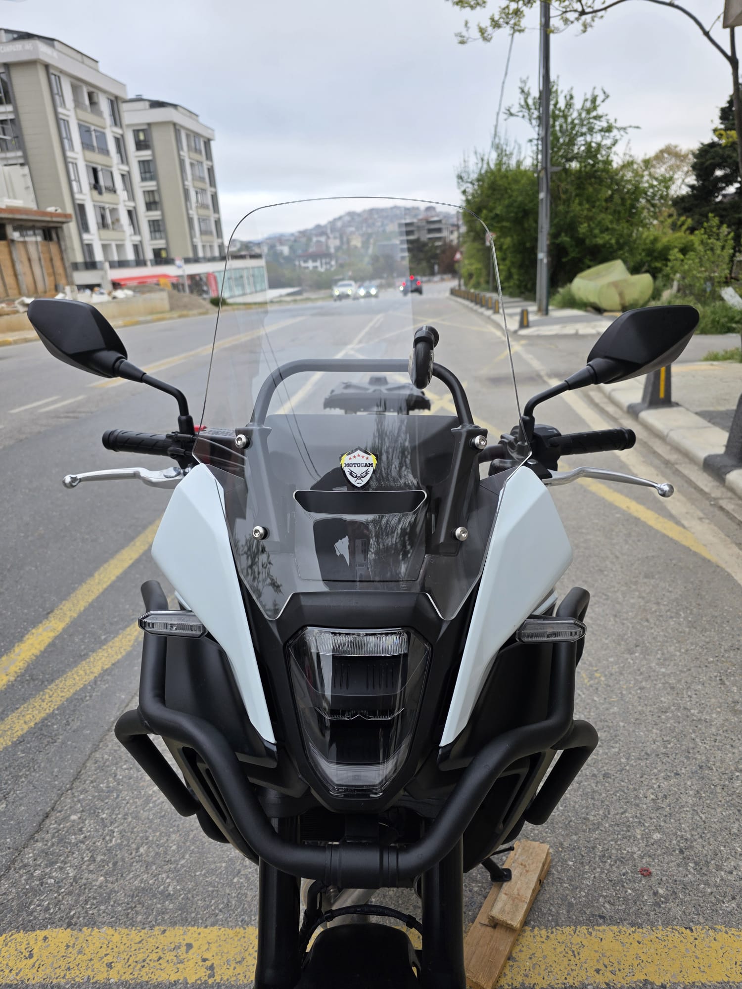 Honda NX 500 Ön Cam 34cm 2025 Model Şeffaf Renkli 4mm Orijinal Boylu