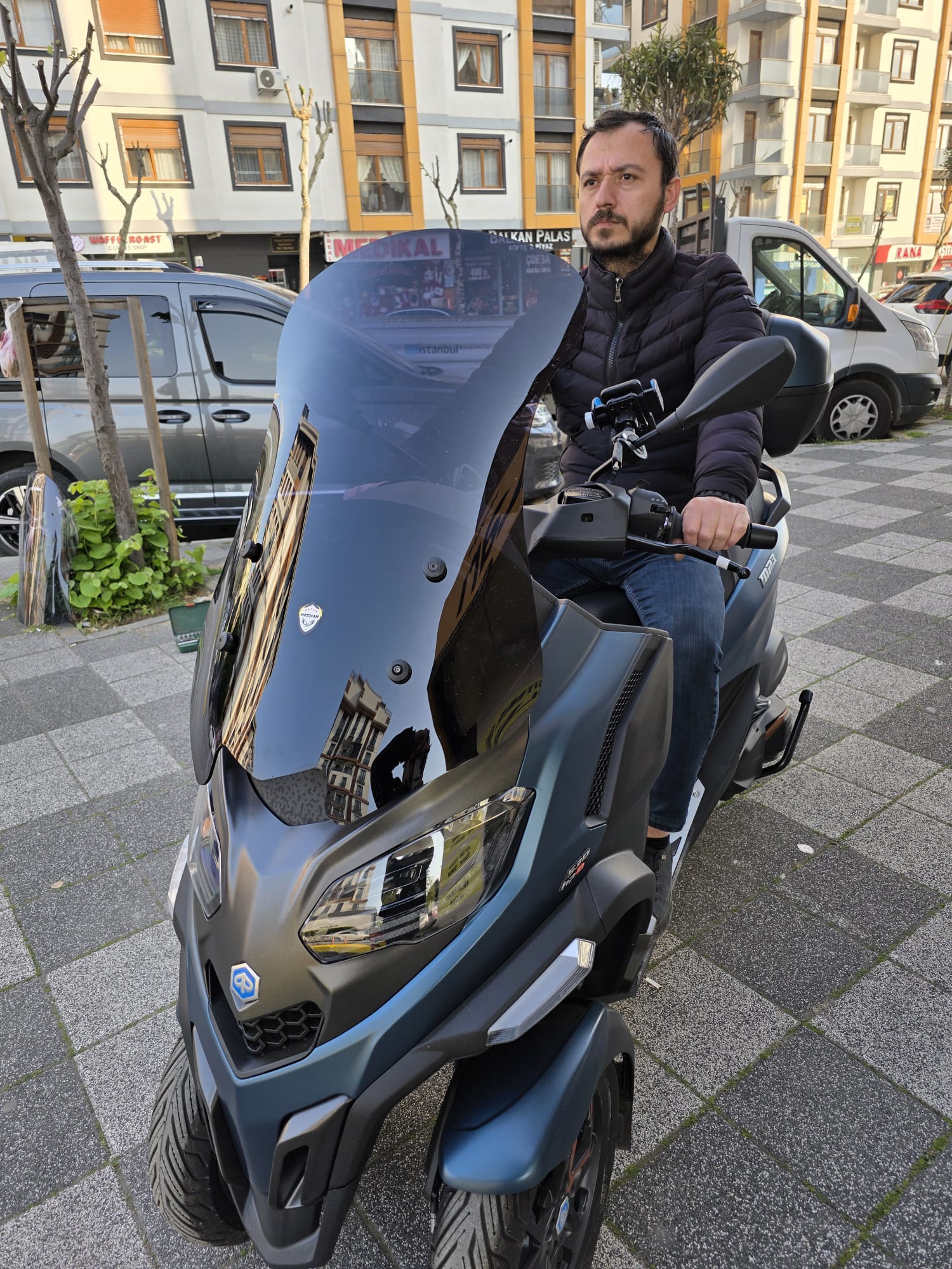 Piaggio MP3 530 Siperlik Ön Cam 2023-2025 Model 72cm Siyah Renkli 4mm UZUN CAM