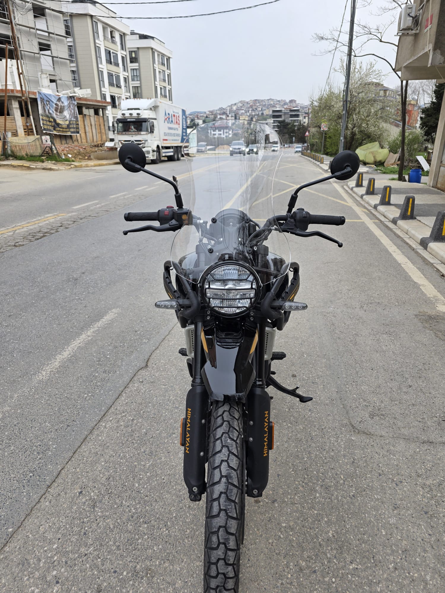 Himalayan Royal Enfıeld 450 Siperlik Ön Cam 2023-2025 Model 49cm Şeffaf Renkli 4mm