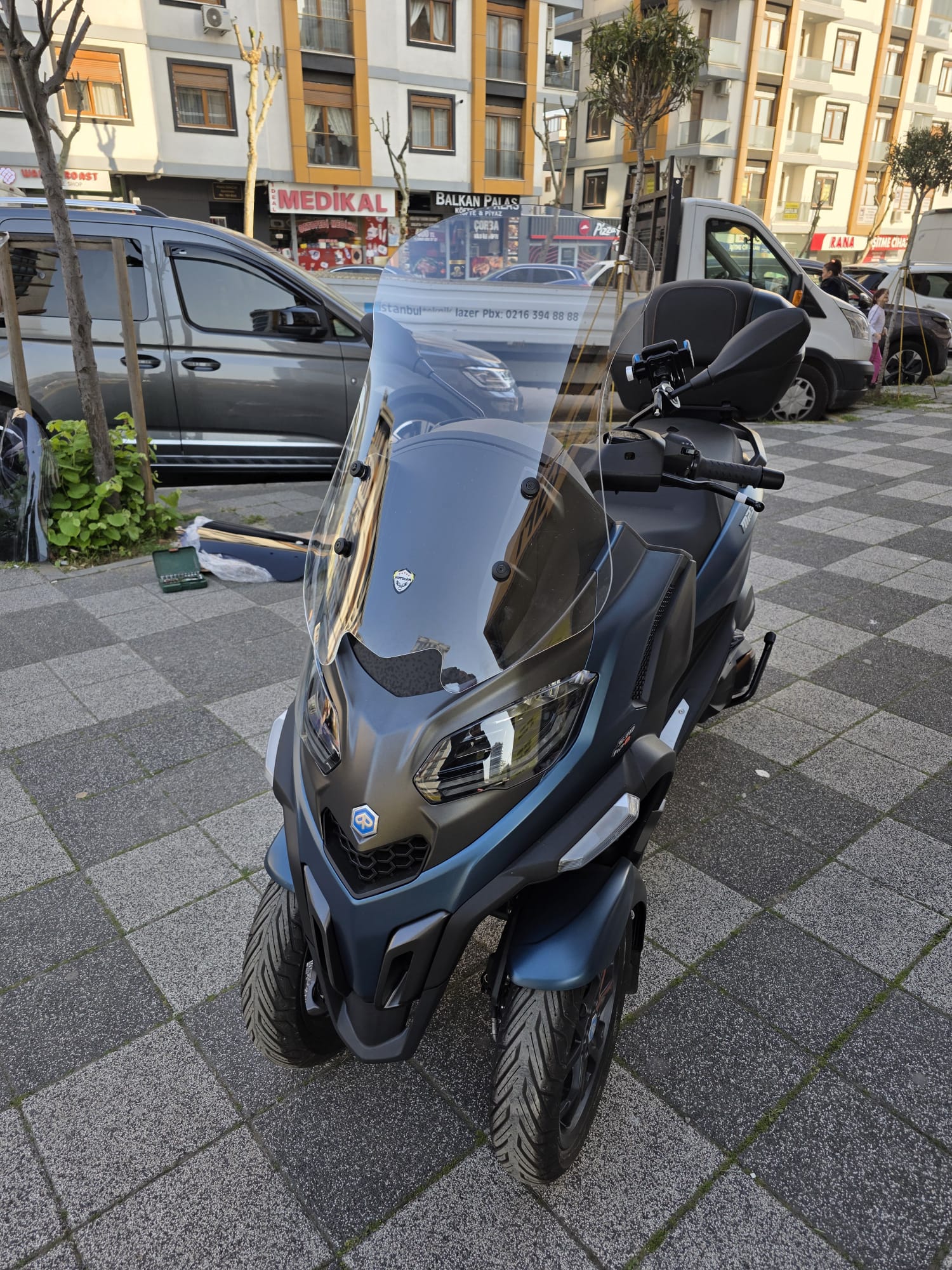 Piaggio MP3 530 Siperlik Ön Cam 2023-2025 Model 72cm Şeffaf Renkli 4mm UZUN CAM