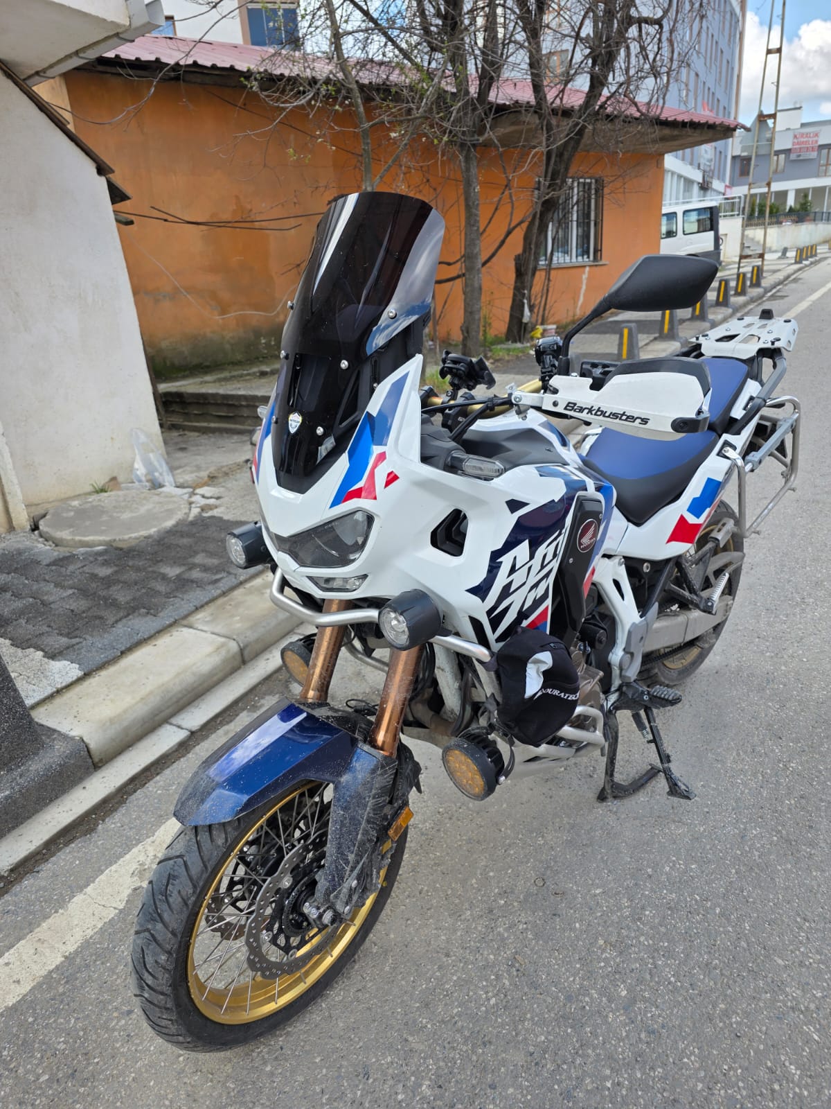 Honda Africa twin CRF 1100 L4 Ön Cam 2023-2025 Model 46cm Siyah Renkli 4mm ORİJİNAL BOYLU