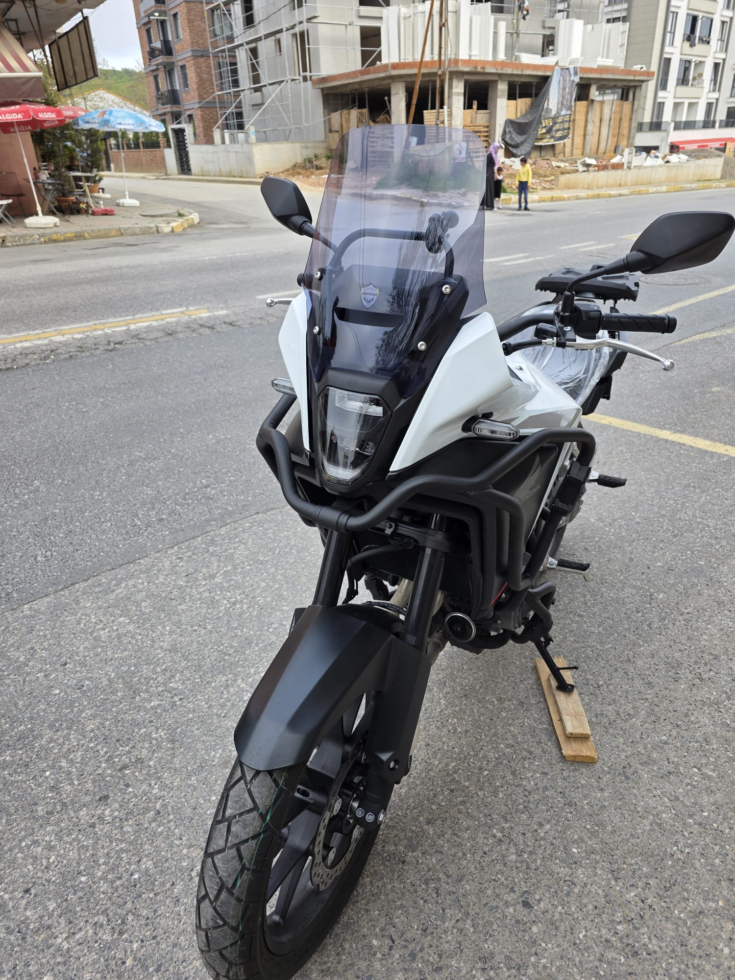 Honda NX 500 Ön Cam 34cm 2025 Model Füme Renkli 4mm Orijinal Boylu