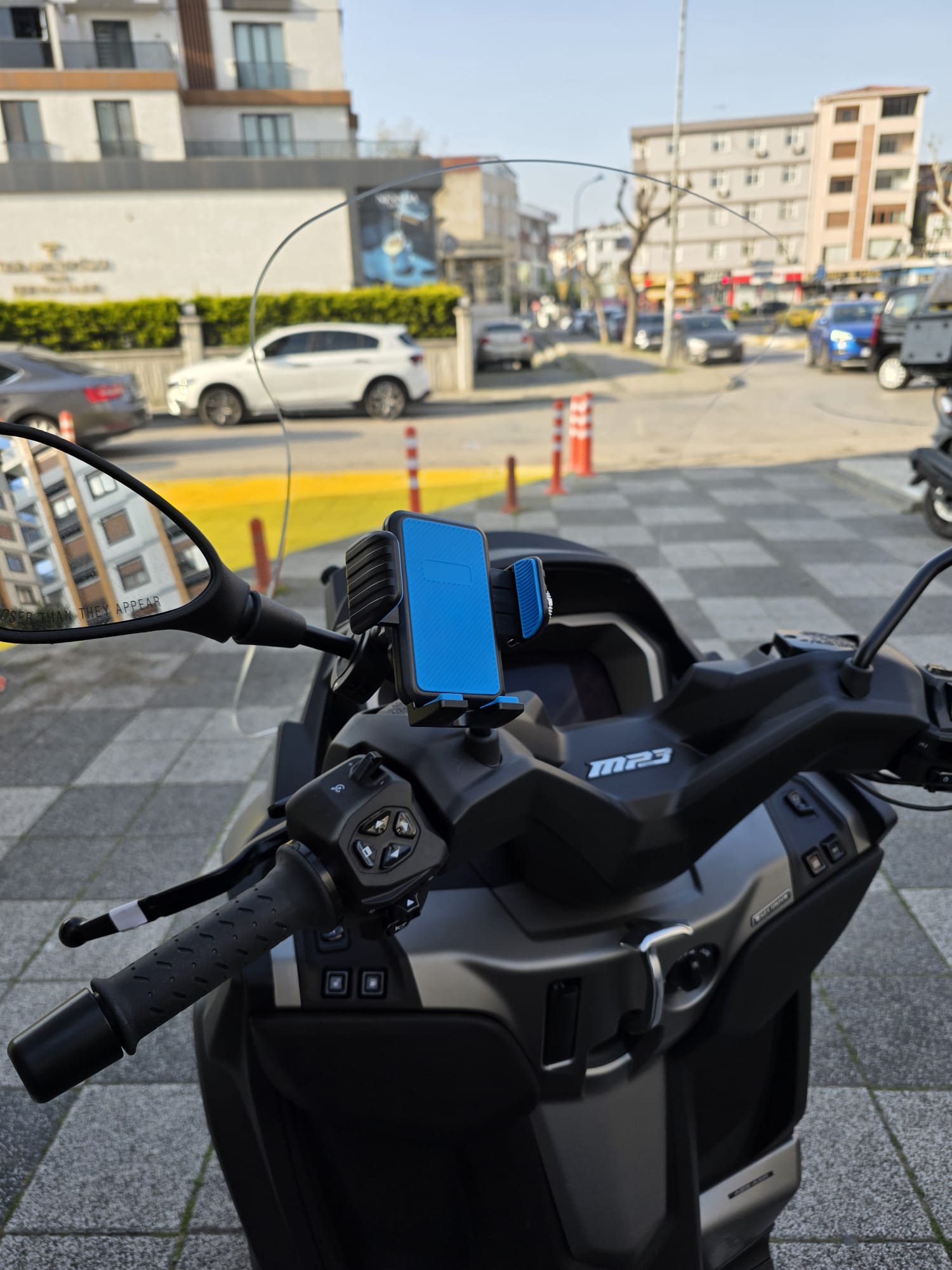 Piaggio MP3 530 Siperlik Ön Cam 2023-2025 Model 72cm Şeffaf Renkli 4mm UZUN CAM