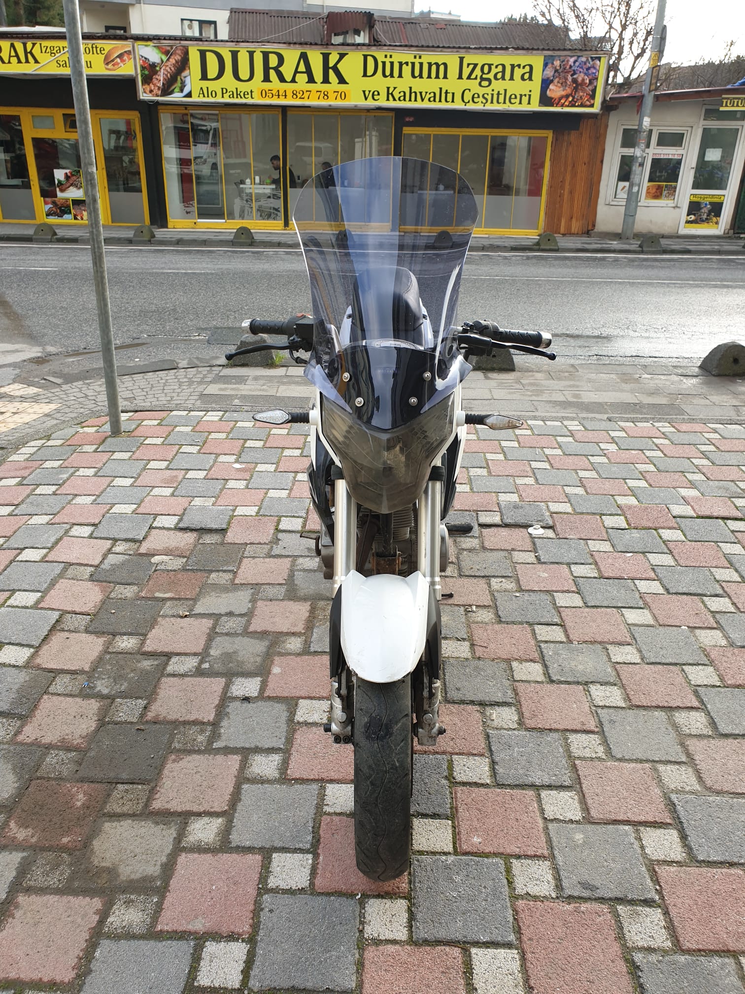 Mondial 180 Z One S Siperlik Ön Cam 58cm 2014 2022 Model Füme Renkli