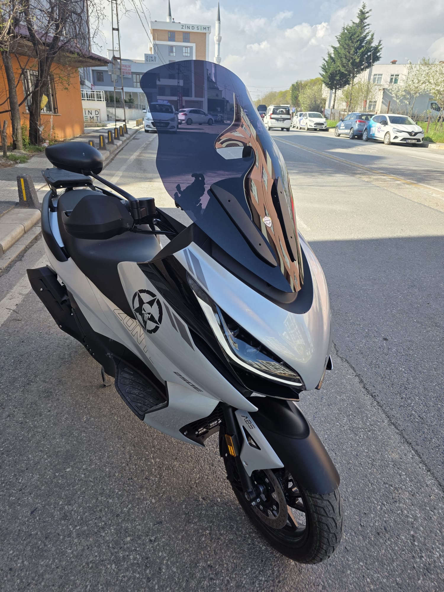 Zontes ZT 250 T-E Siperlik Ön Cam 2023-2025 Model 73cm Siyah Renkli 4mm