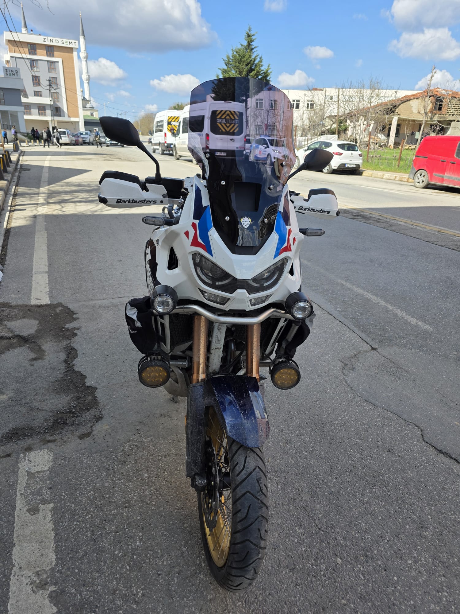 Honda Africa twin CRF 1100 L4 Ön Cam 2023-2025 Model 54cm Siyah Renkli 4mm UZUN VE GENİŞ