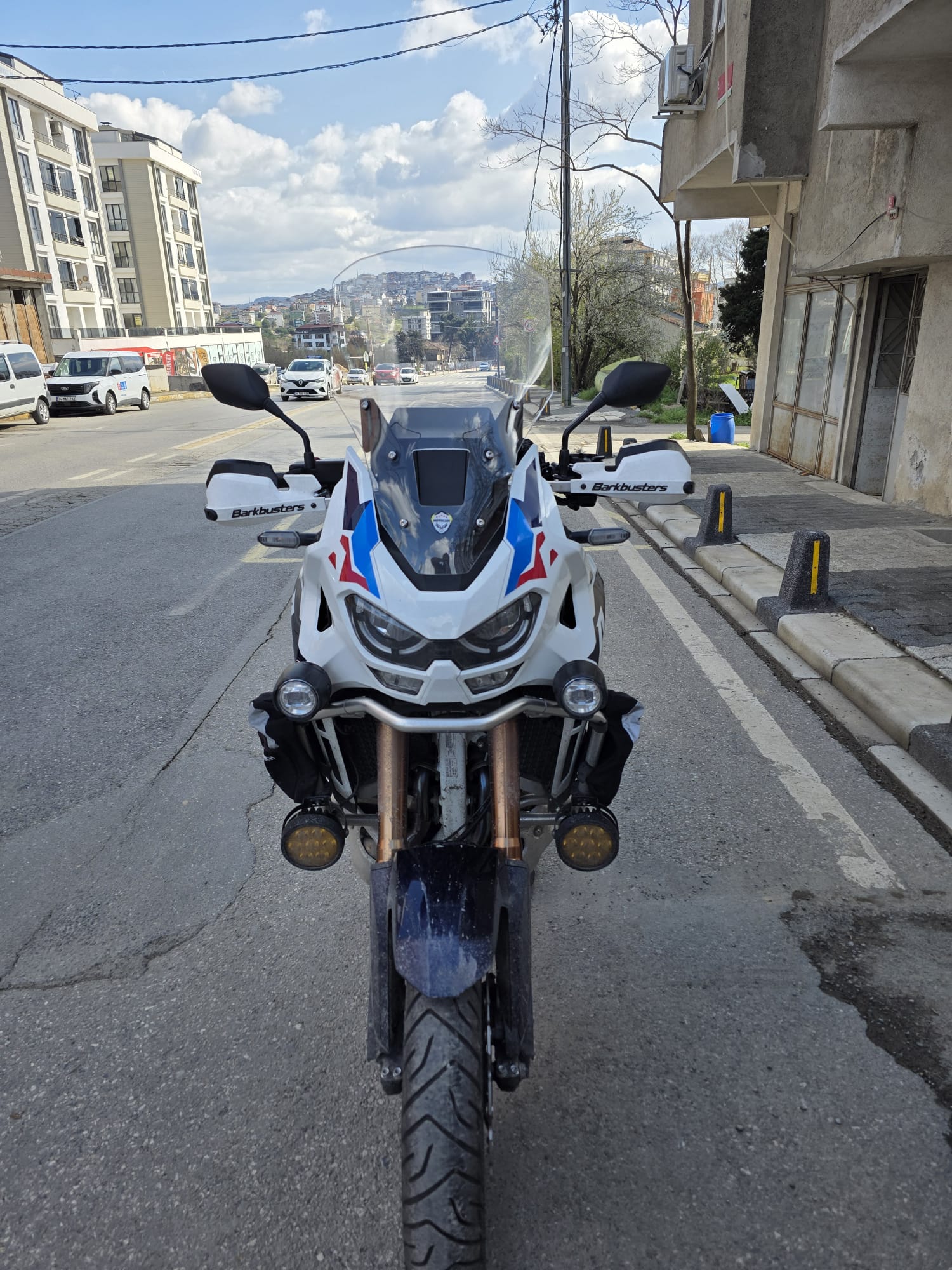 Honda Africa twin CRF 1100 L4 Ön Cam 2023-2025 Model 54cm Şeffaf Renkli 4mm UZUN VE GENİŞ