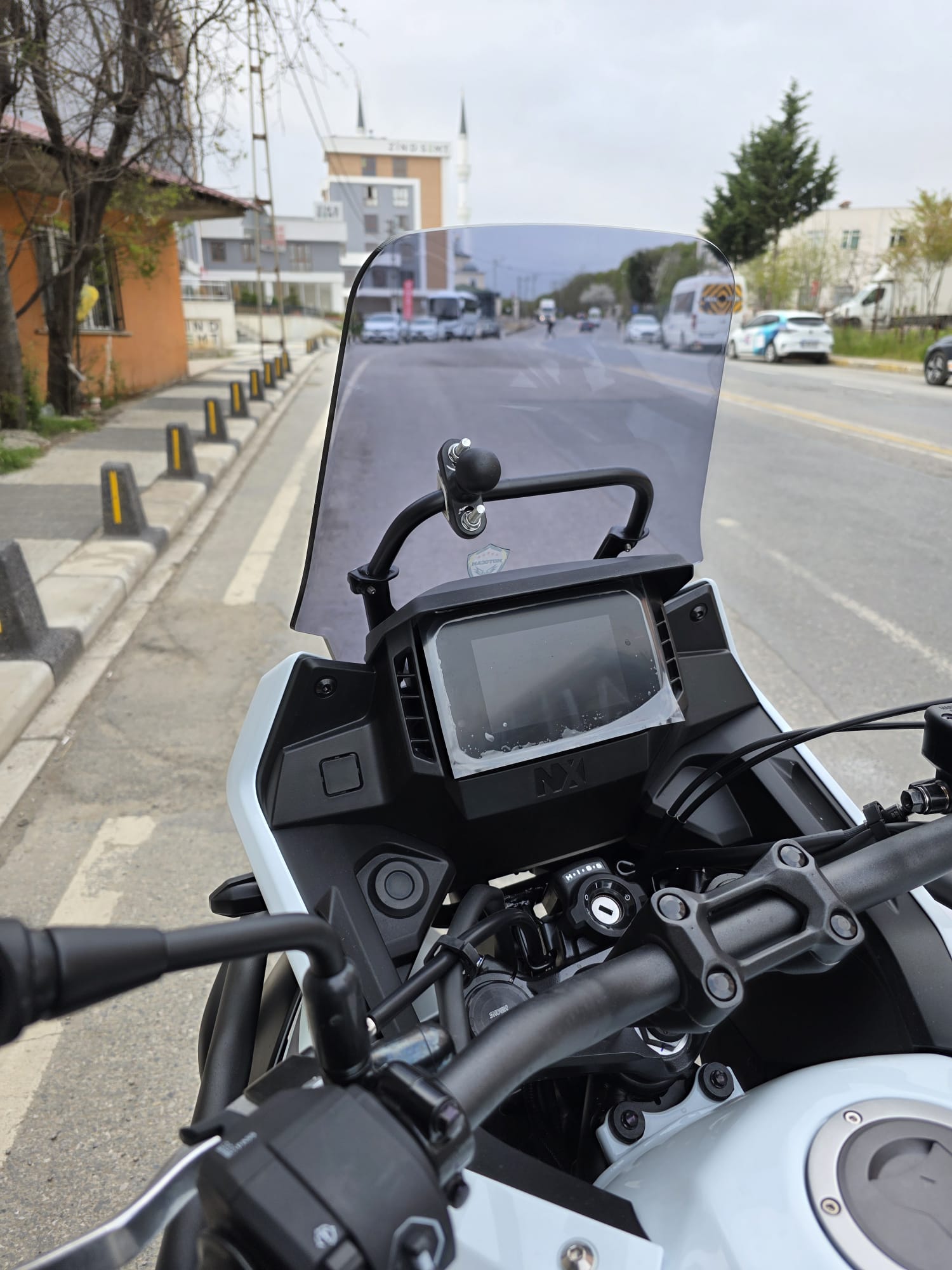 Honda NX 500 Ön Cam 34cm 2025 Model Füme Renkli 4mm Orijinal Boylu