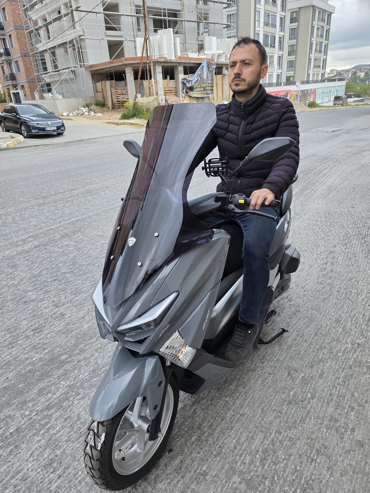 Revolt RSX4 Siperlik Ön Cam 2022-2025 Model 78cm Siyah Renkli 4mm UZUN CAM