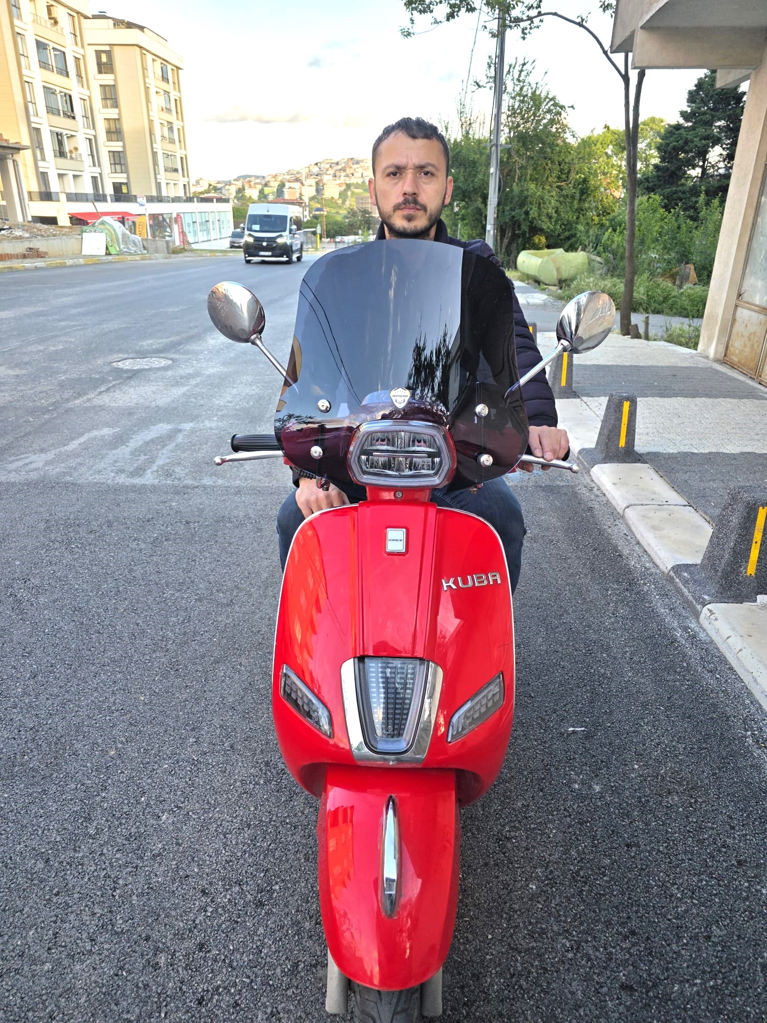Küba Grace 50 125 Ön Cam 2023-2025 Model 42cm Siyah Renkli APARATSIZDIR