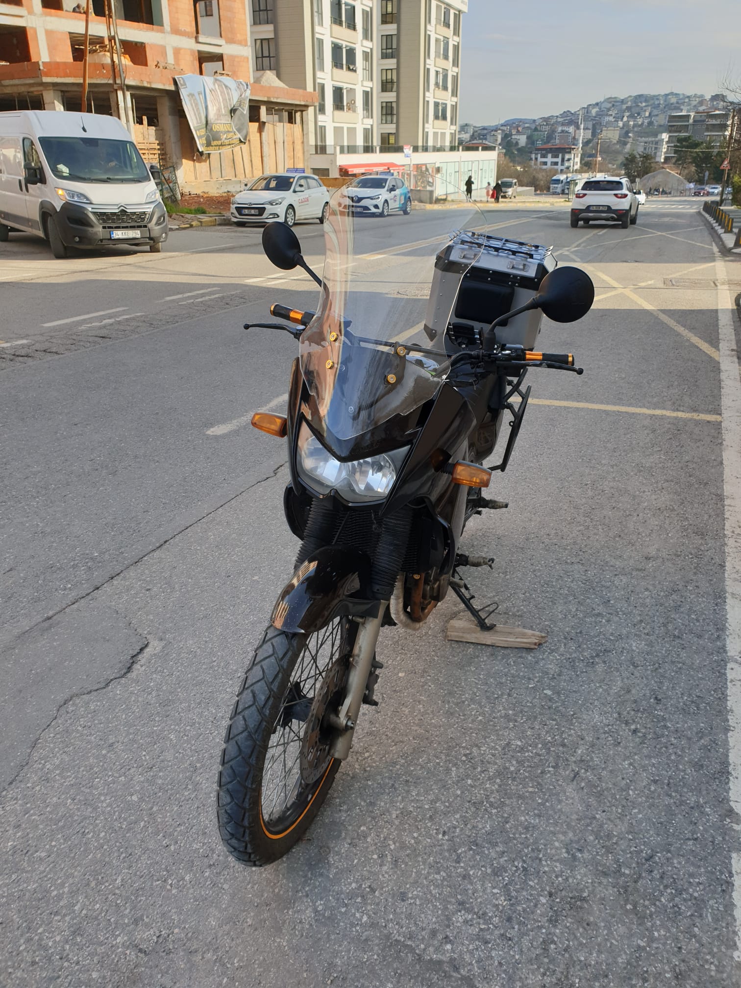 Kawasaki KLE 500 Siperlik Ön Cam 2005-2008 Model 58cm Şeffaf Renkli 4mm UZUN CAM