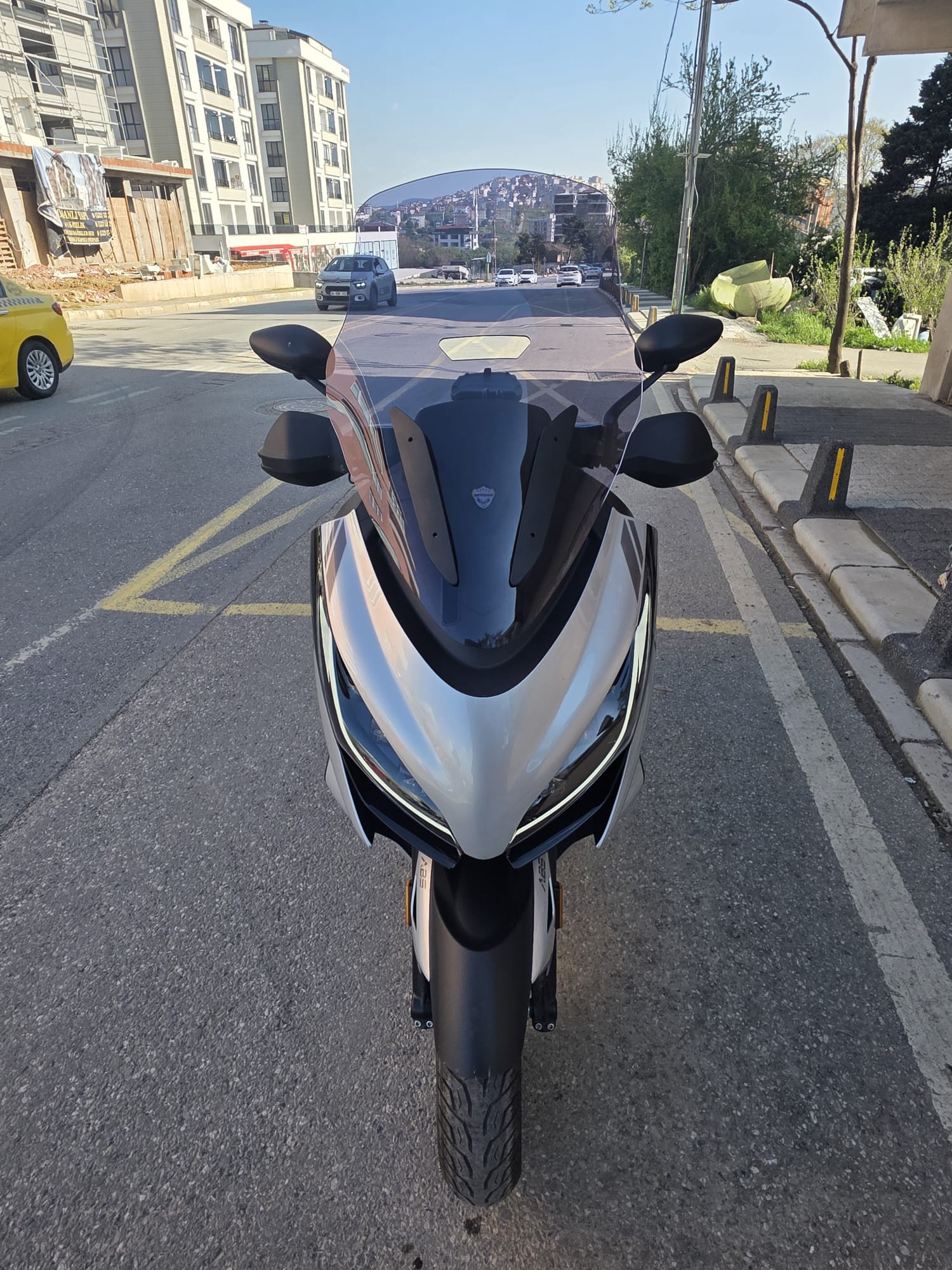 Zontes ZT 250 T-E Siperlik Ön Cam 2023-2025 Model 73cm Füme Renkli 4mm
