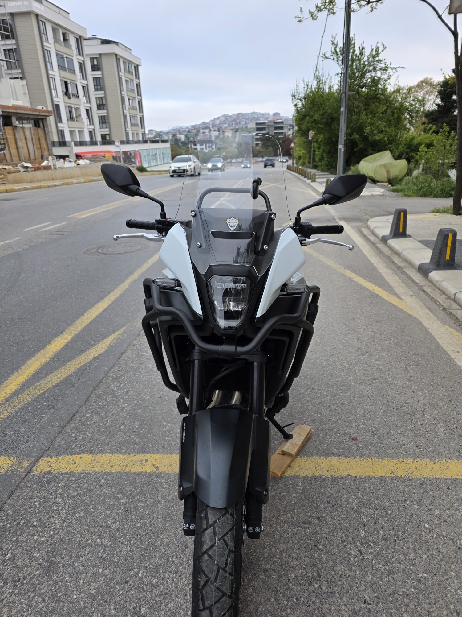 Honda NX 500 Ön Cam 34cm 2025 Model Şeffaf Renkli 4mm Orijinal Boylu