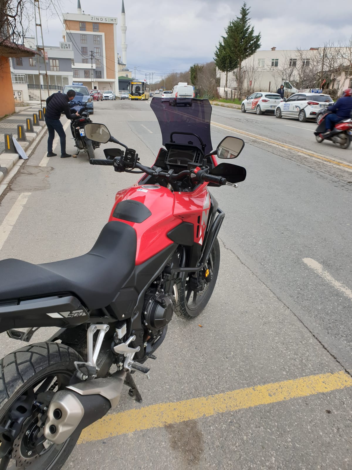 Honda NX 500 Ön Cam 2025 Model 44cm Siyah Renkli 4mm UZUN CAM