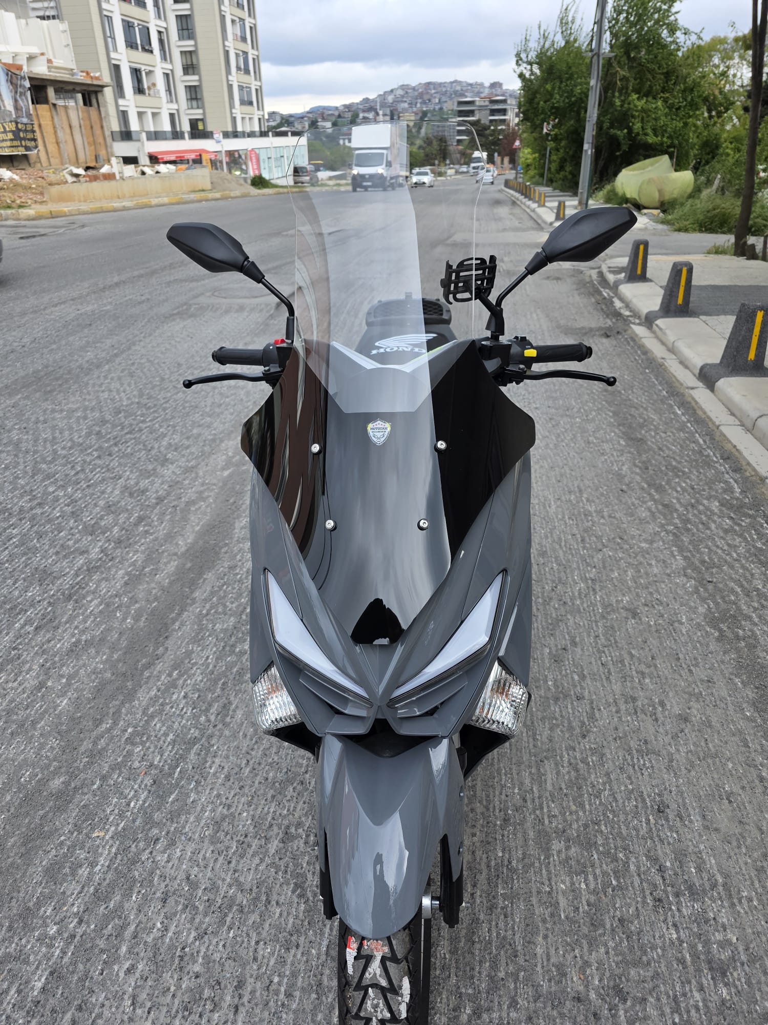 Revolt RSX4 Siperlik Ön Cam 2022-2025 Model 78cm Şeffaf Renkli 4mm UZUN CAM