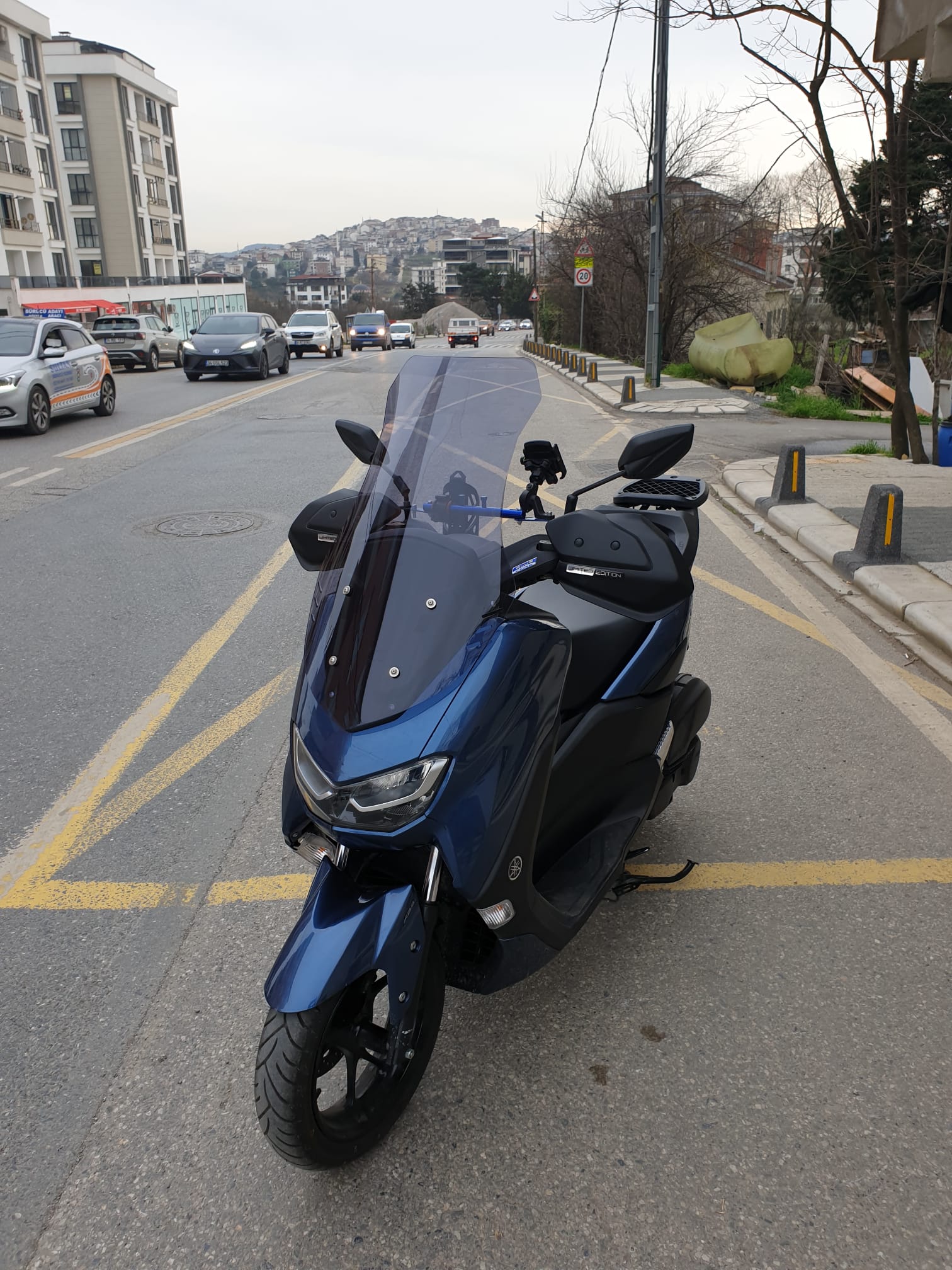 Yamaha Nmax Siperlik Ön Cam 2021-2025 Model 72cm Füme Renkli 4mm UZUN CAM