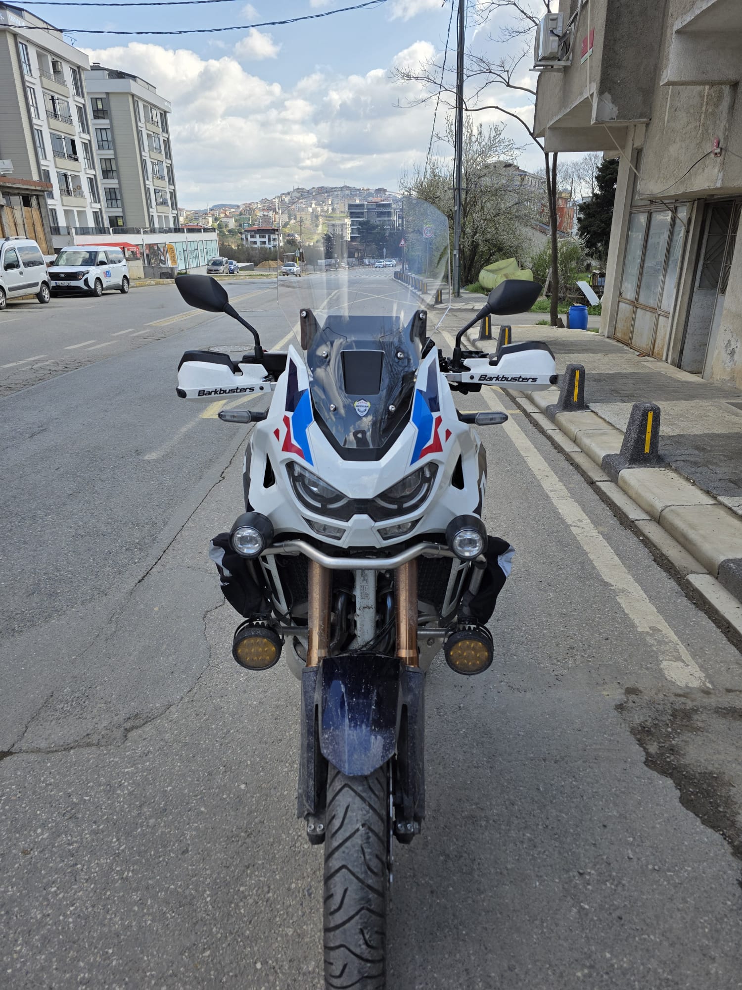 Honda Africa twin CRF 1100 L4 Ön Cam 2023-2025 Model 54cm Şeffaf Renkli 4mm UZUN VE GENİŞ