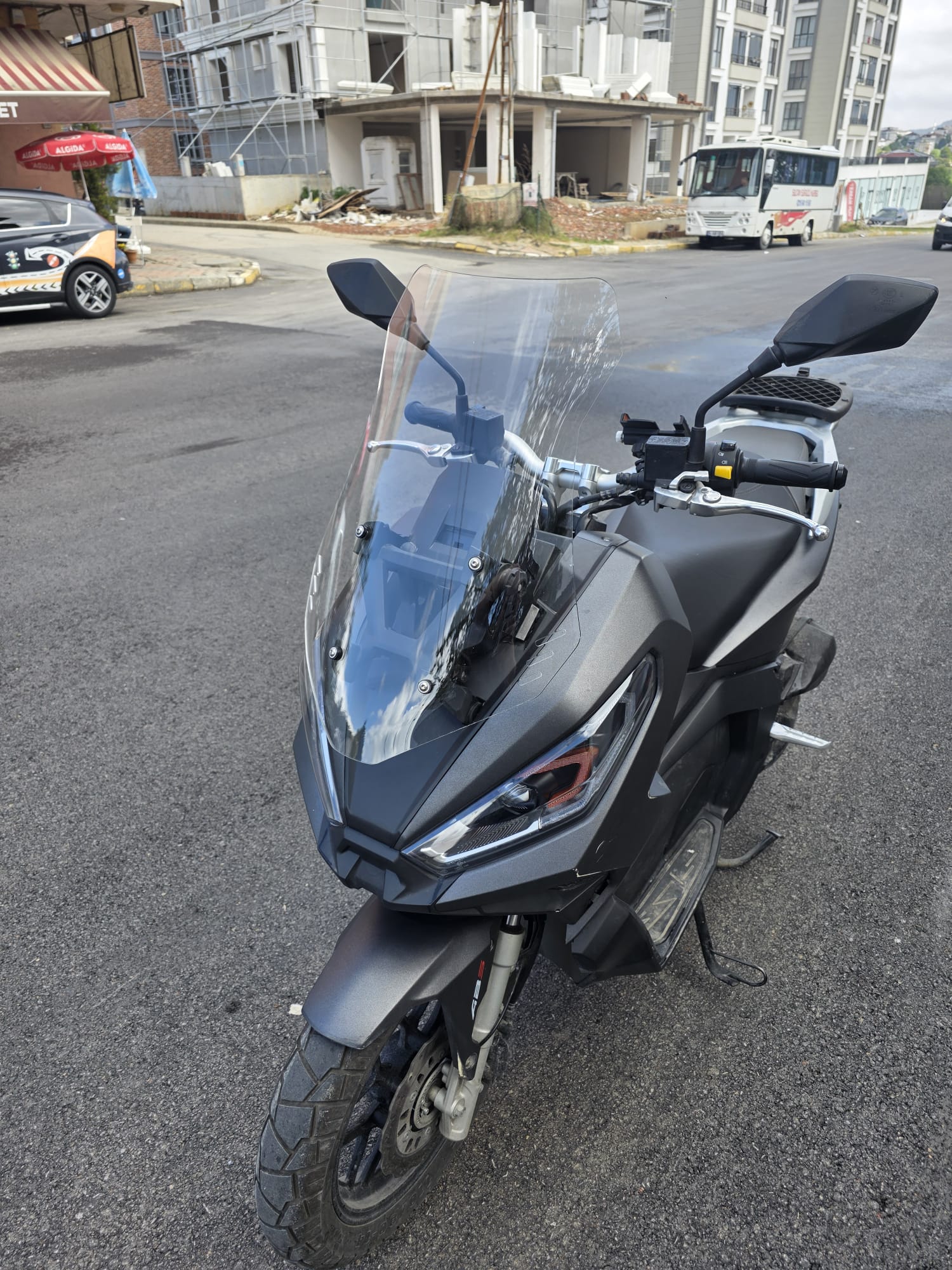 Kanuni Seha Siperlik Ön Cam 2022-2025 Model 55cm Şeffaf Renkli 4mm KISA SPOR CAM